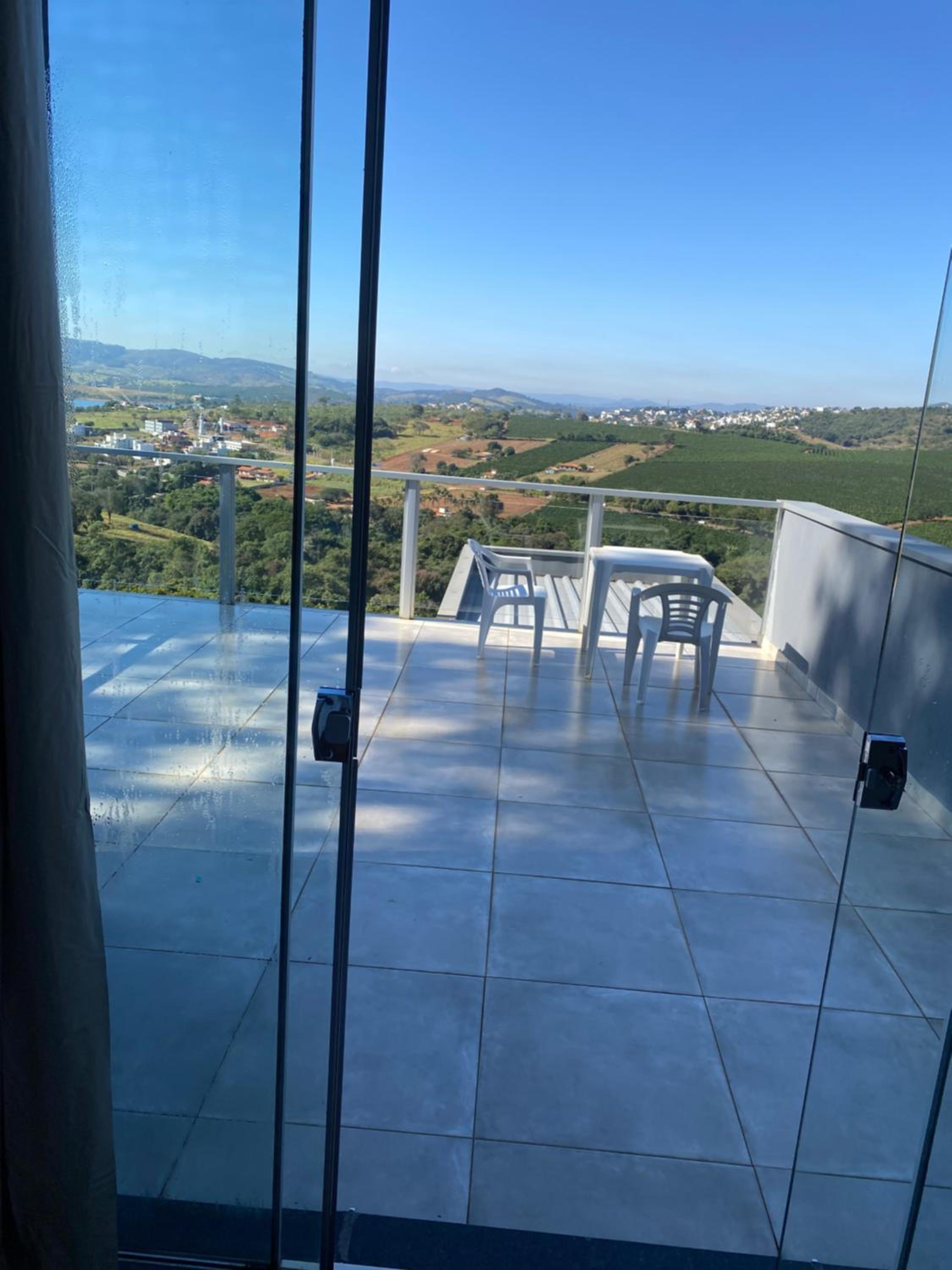 Casa Capitólio com Vista para Escarpas do Lago
