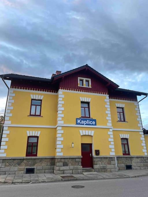 Dráždní domek na samotě u lesa