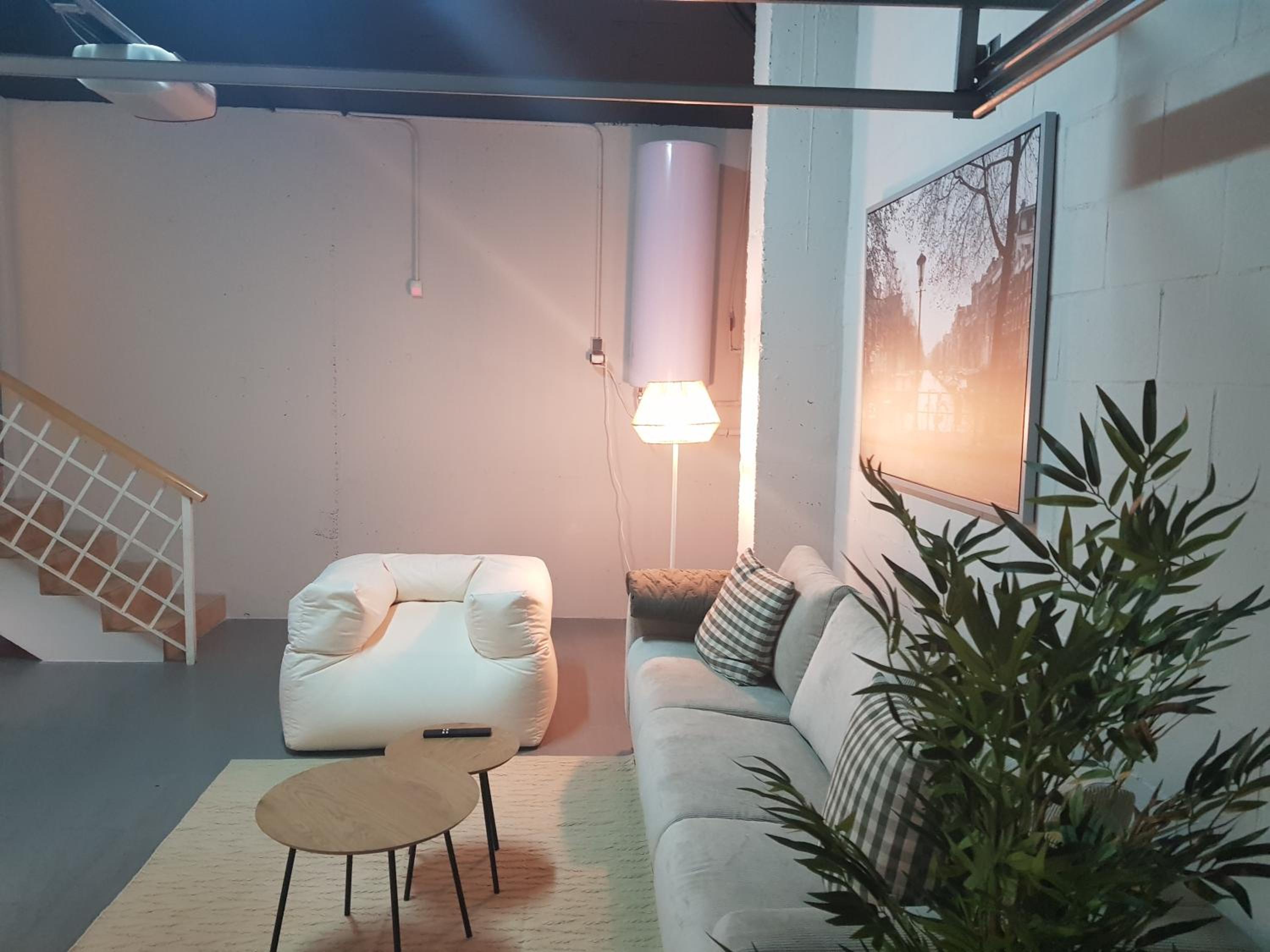Sunny Home .