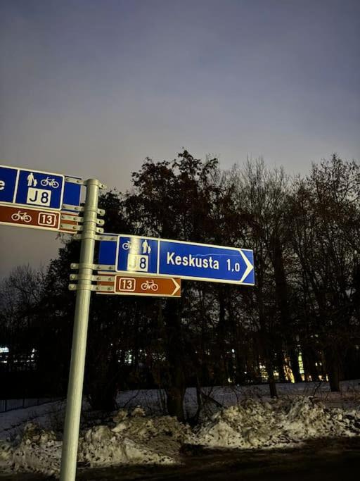 Moderni ja Viimeistelty Yksiö Ja Autokatospaikka