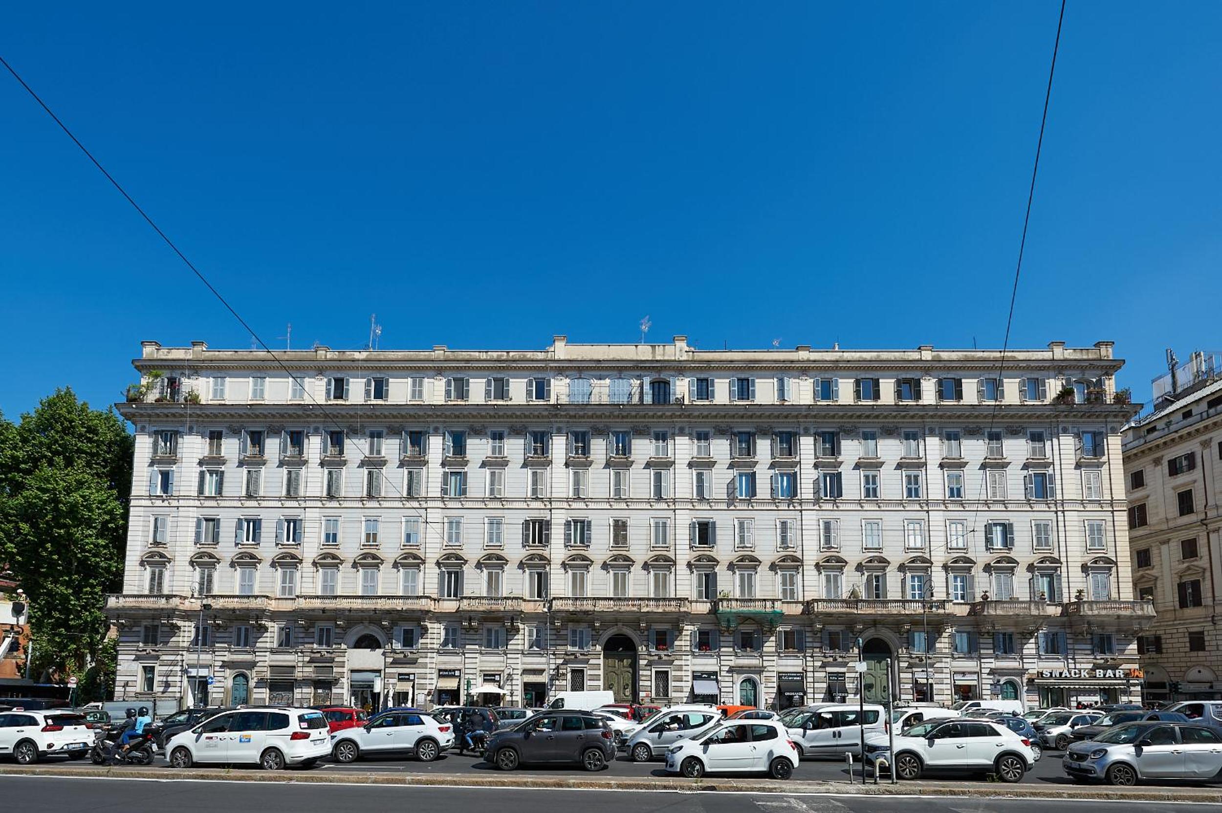 San Giovanni 3BR Balcony View IREX Apartment