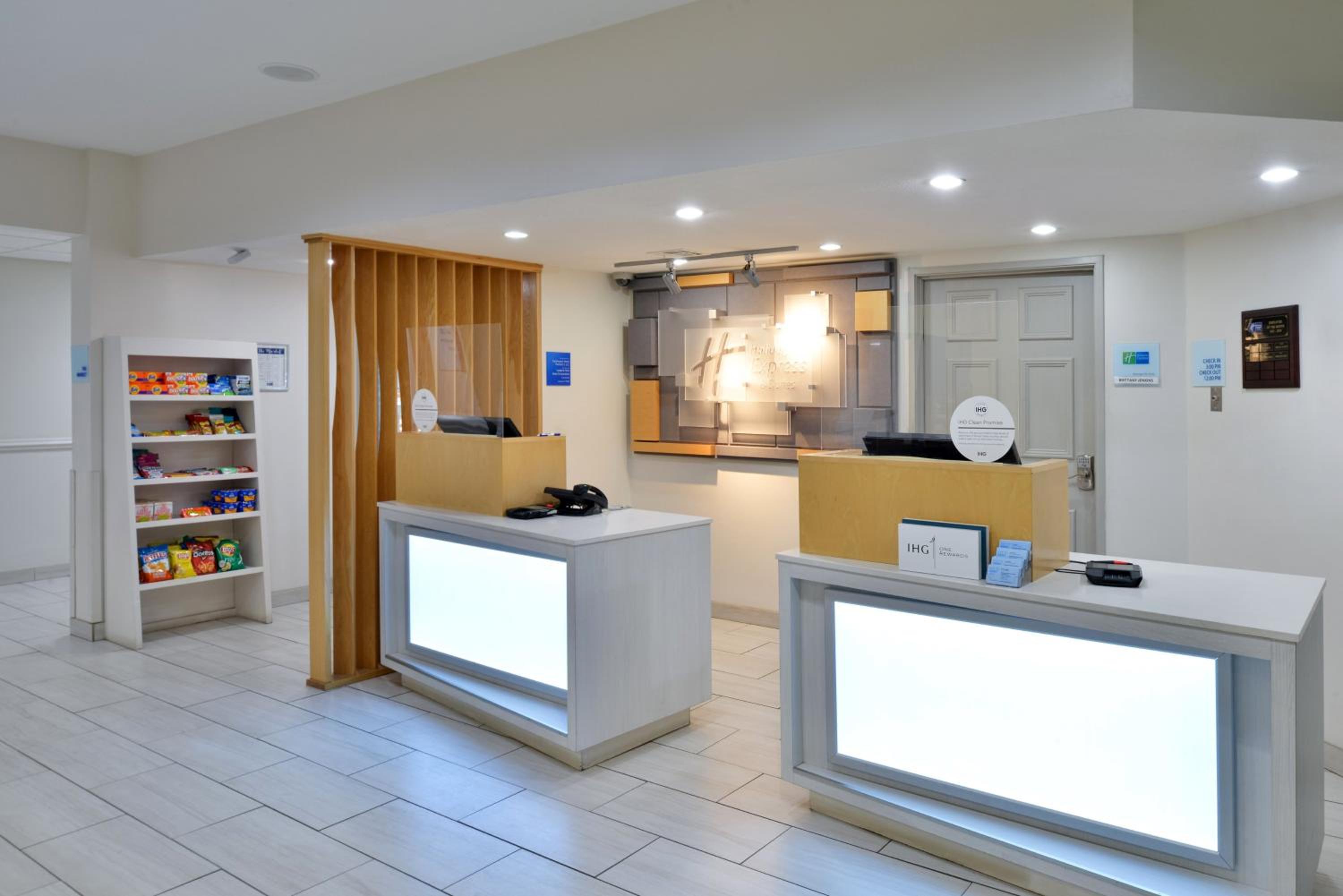 Farmington Vacations - Holiday Inn Express Hotel  Suites Farmington, an IHG Hotel - Property Image 57
