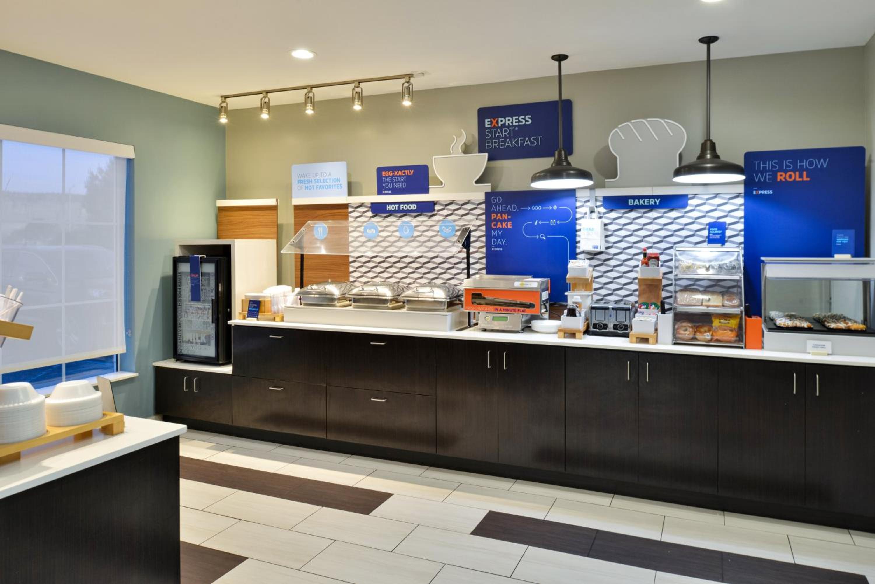 Farmington Vacations - Holiday Inn Express Hotel  Suites Farmington, an IHG Hotel - Property Image 3