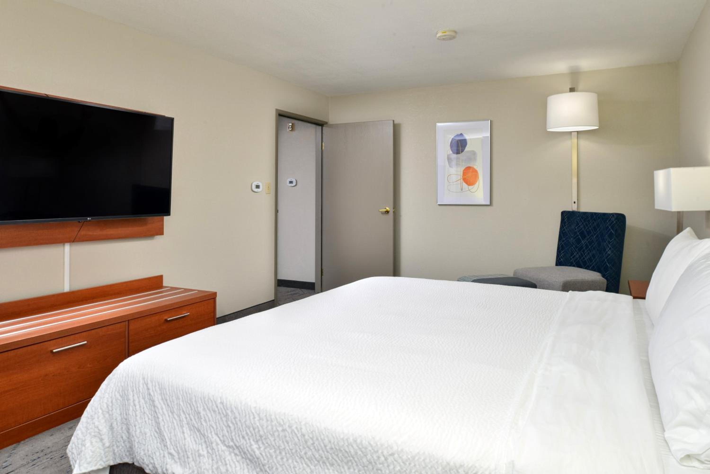 Farmington Vacations - Holiday Inn Express Hotel  Suites Farmington, an IHG Hotel - Property Image 27