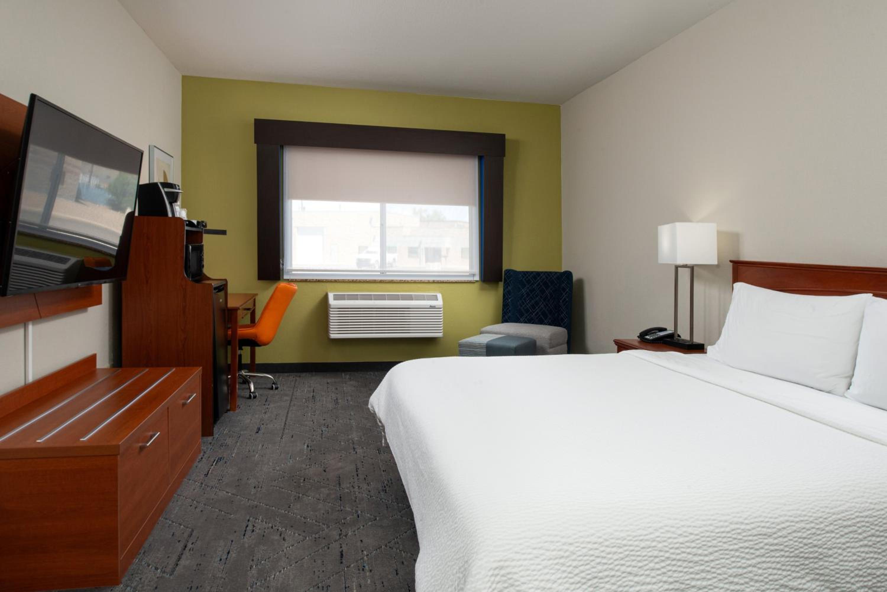 Farmington Vacations - Holiday Inn Express Hotel  Suites Farmington, an IHG Hotel - Property Image 62