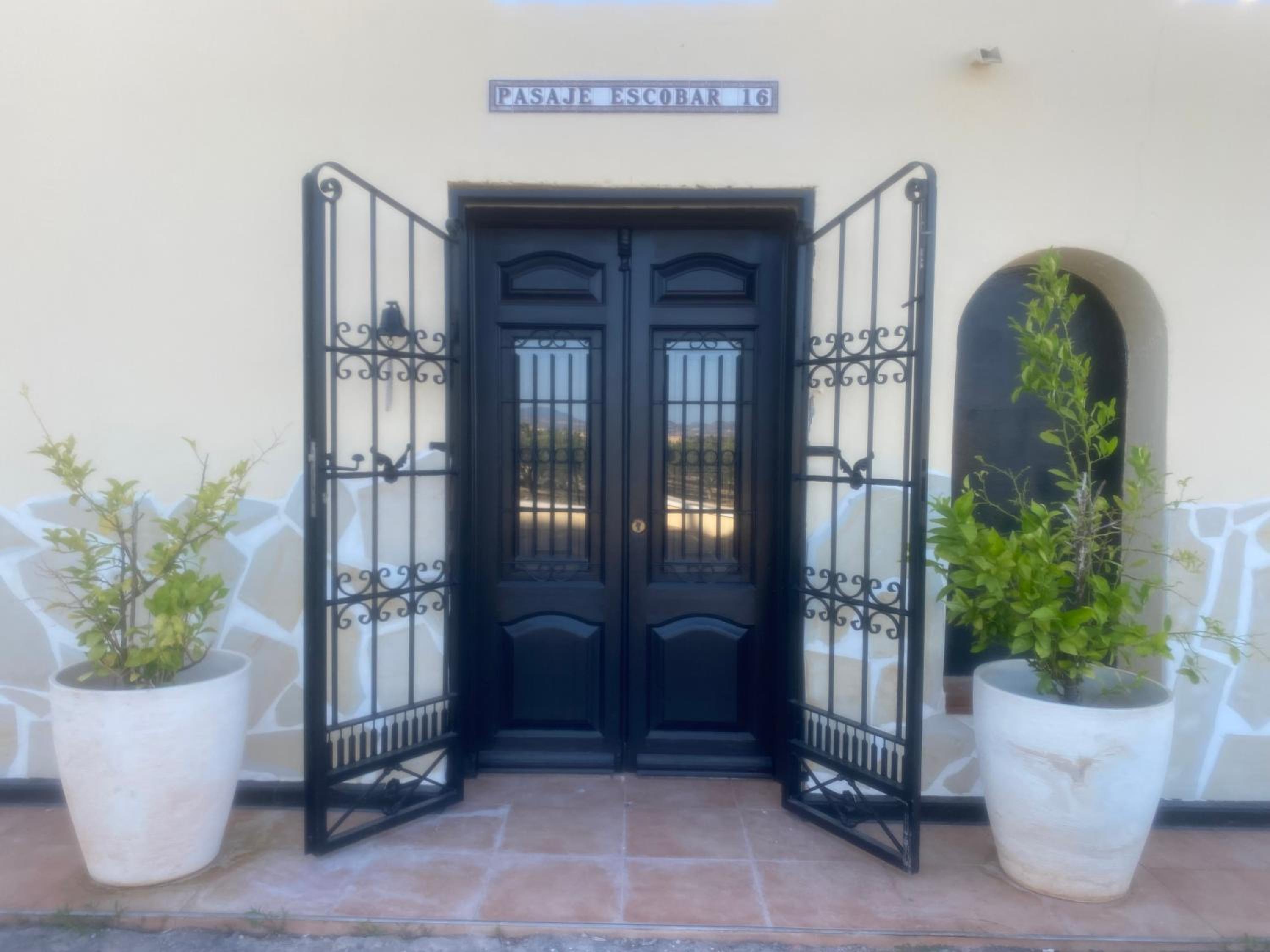 The Courtyard Studio Apartments