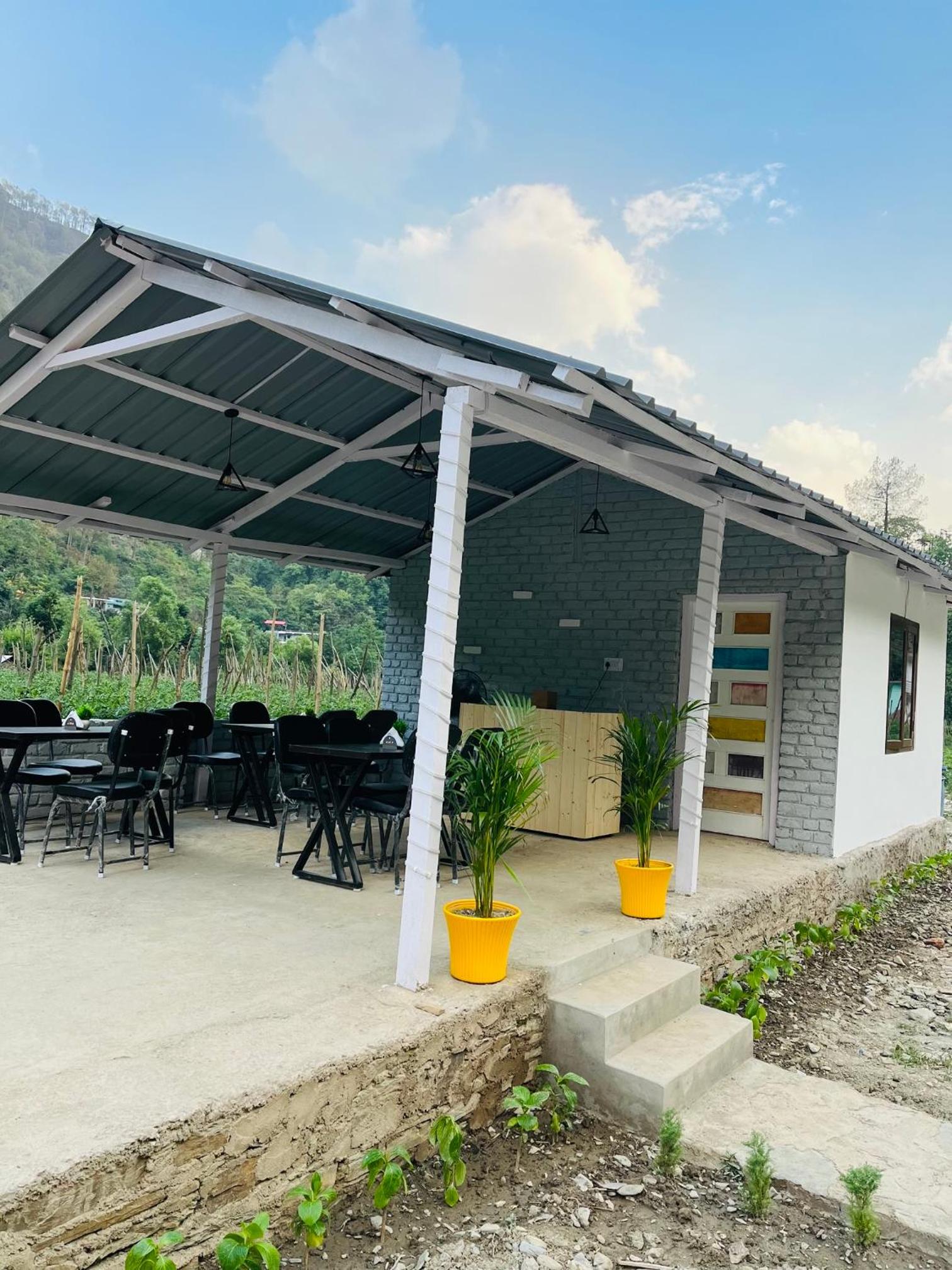Serene River Cottages Sadhupul