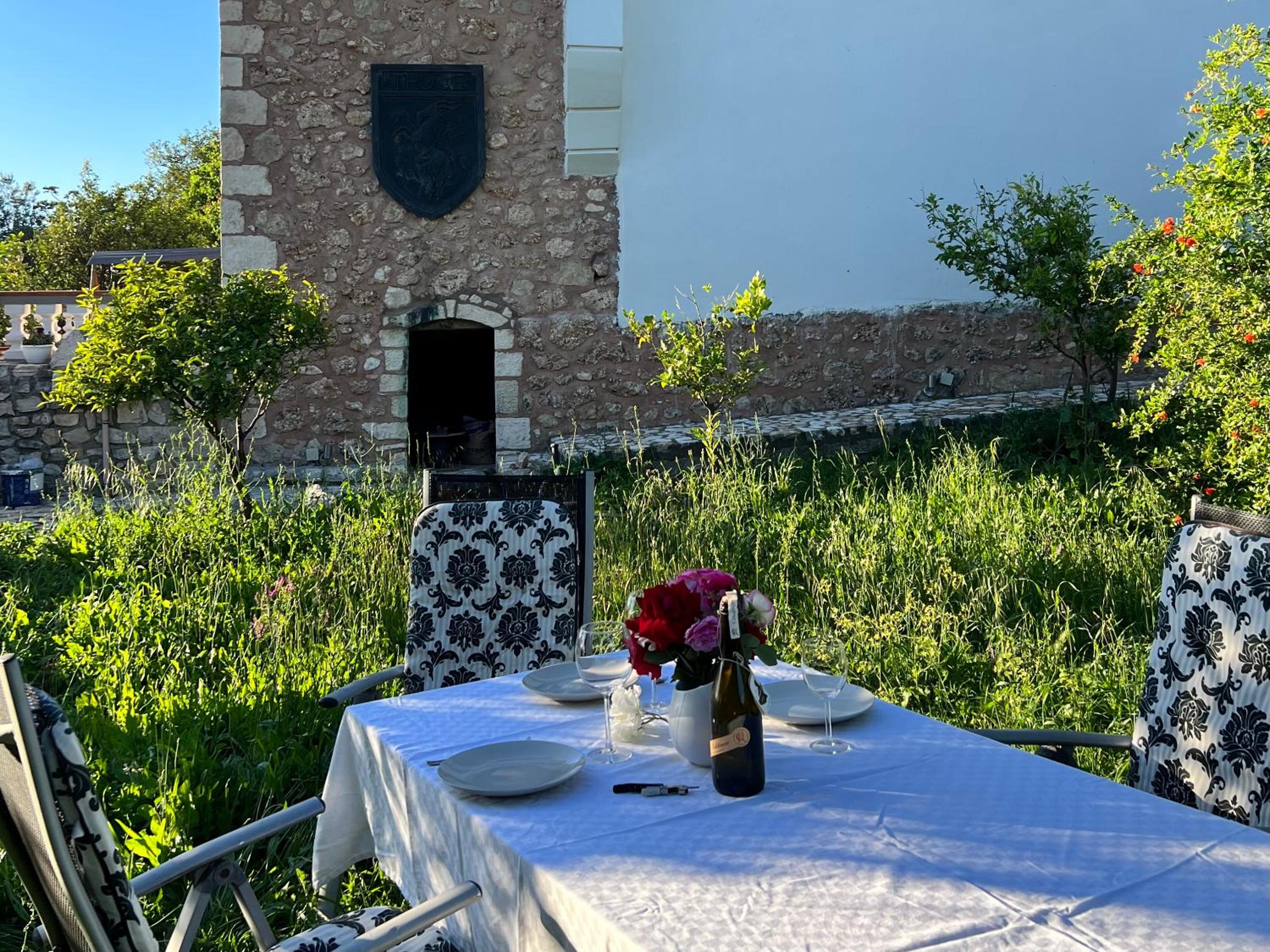 Villa Tragos