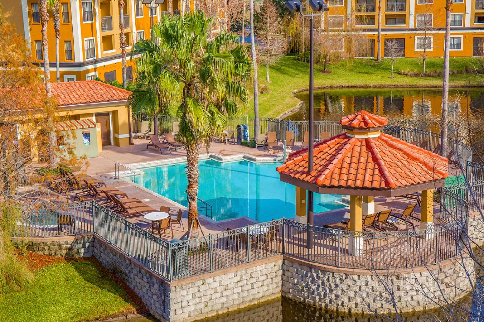 Floridays Orlando Two & Three Bed Rooms Condo Resort — photo 41