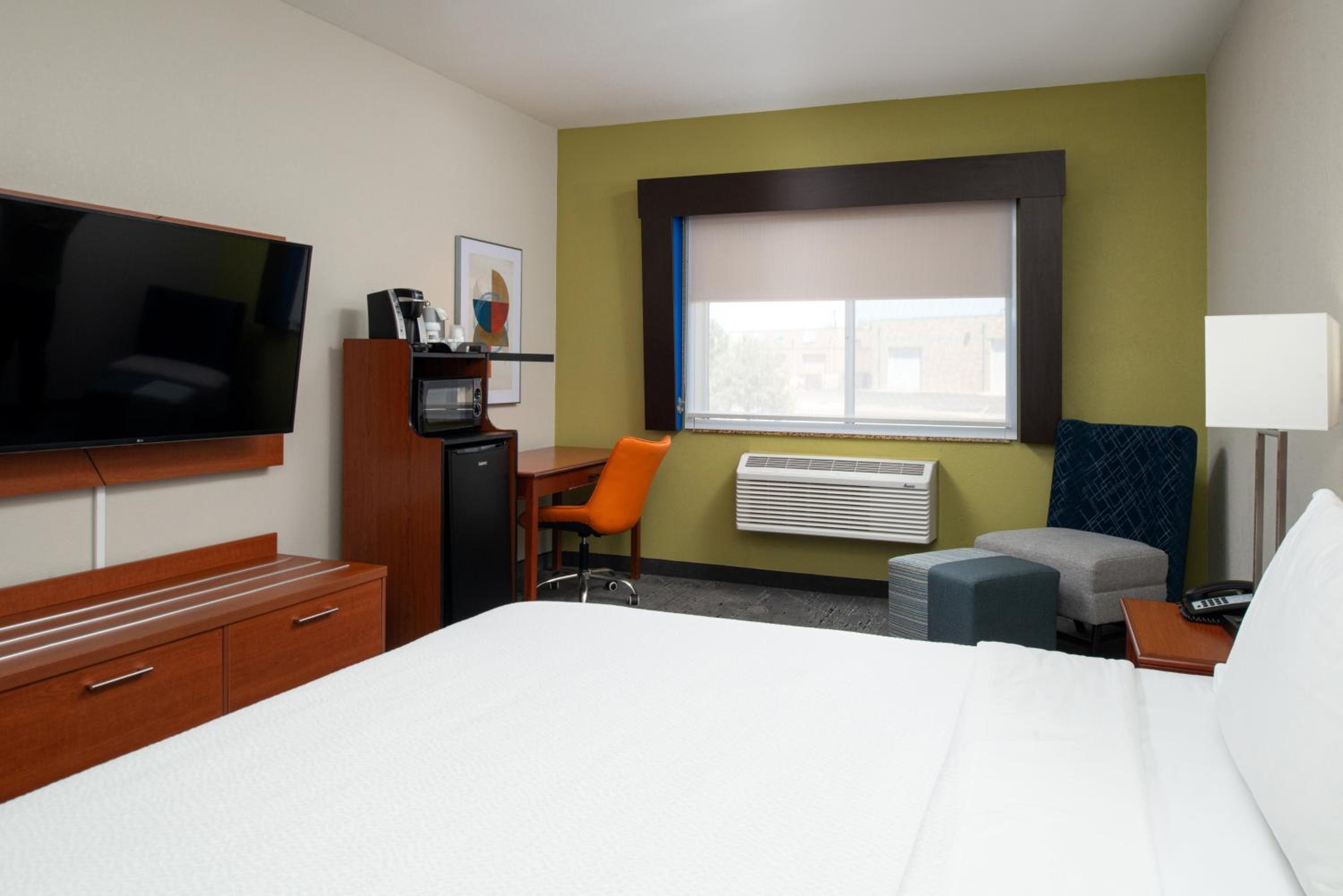 Farmington Vacations - Holiday Inn Express Hotel  Suites Farmington, an IHG Hotel - Property Image 66