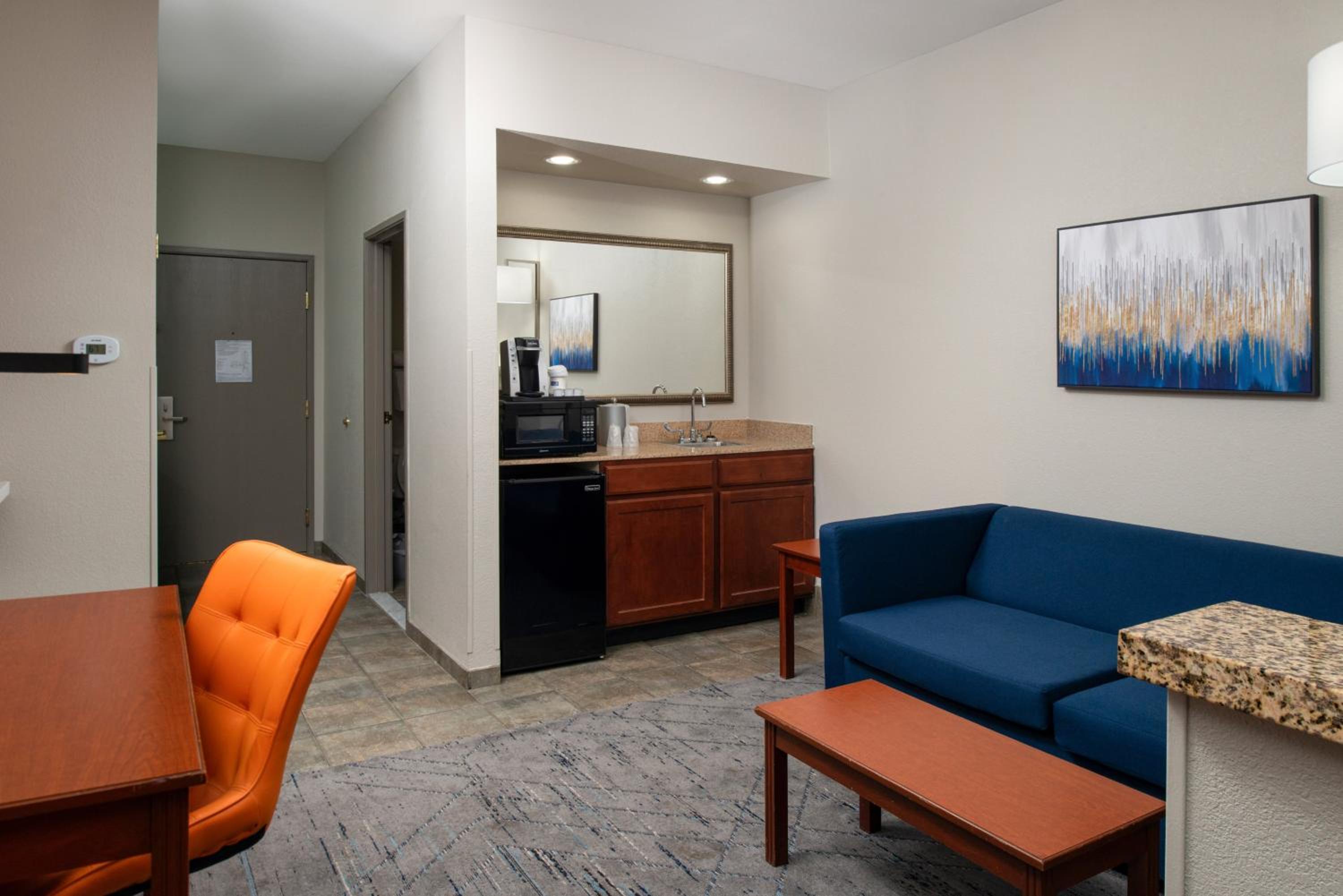 Farmington Vacations - Holiday Inn Express Hotel  Suites Farmington, an IHG Hotel - Property Image 63