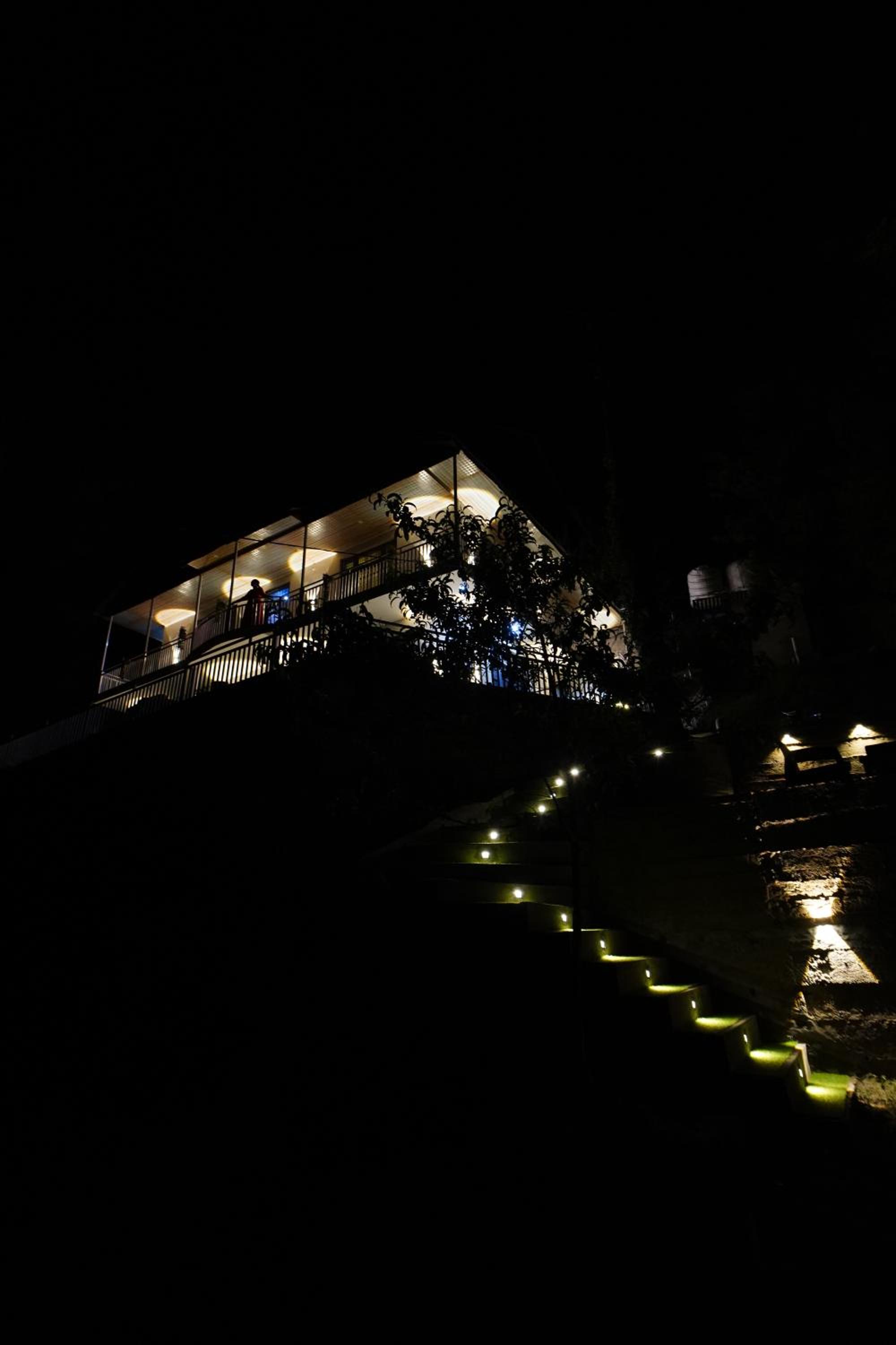Mansion 33 North view 5