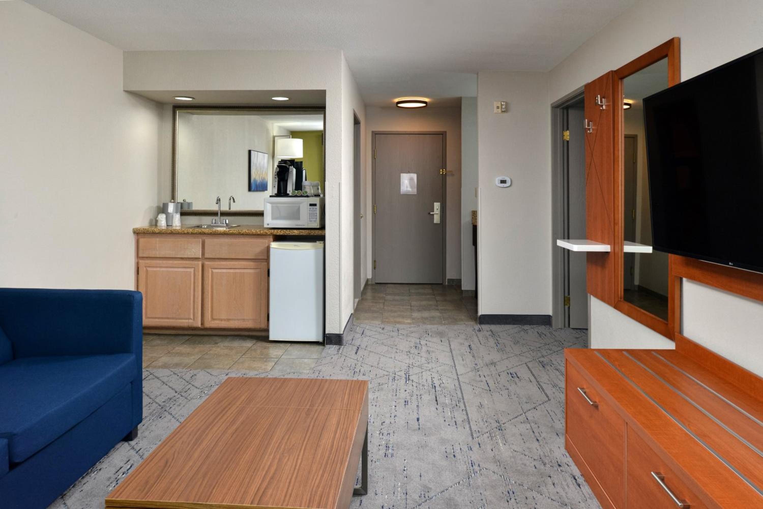 Farmington Vacations - Holiday Inn Express Hotel  Suites Farmington, an IHG Hotel - Property Image 25