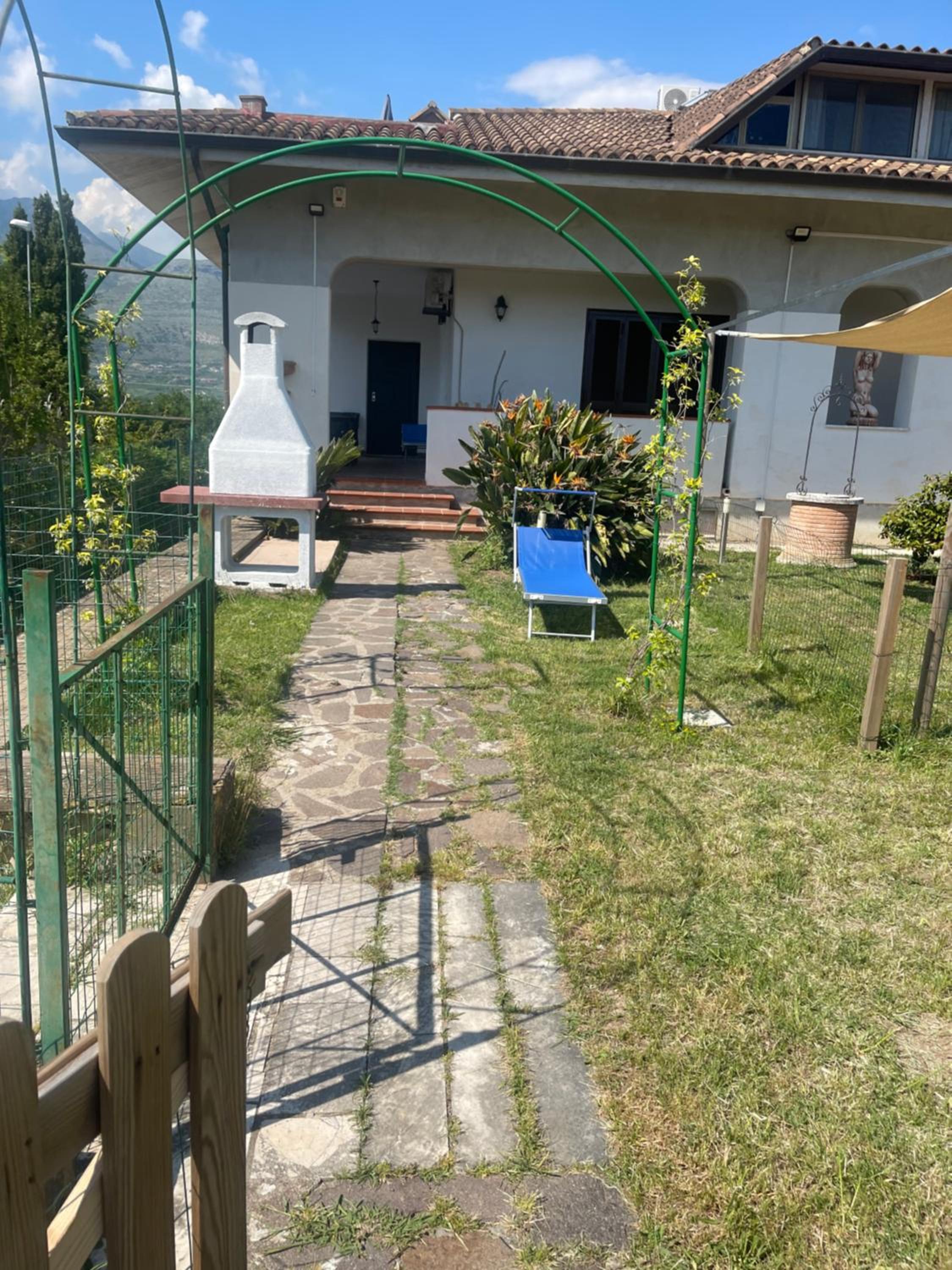 Villa Lidia & Attico degli artisti, free pets , giardino recintato e attrezzato view 3
