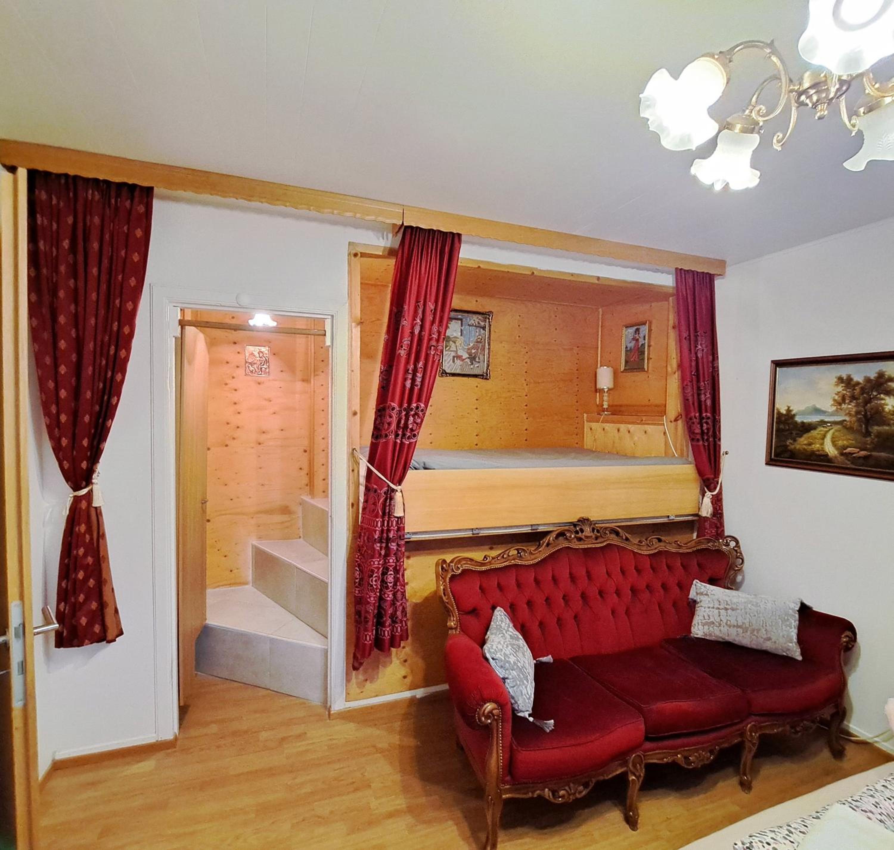 Akureyri Center Rooms