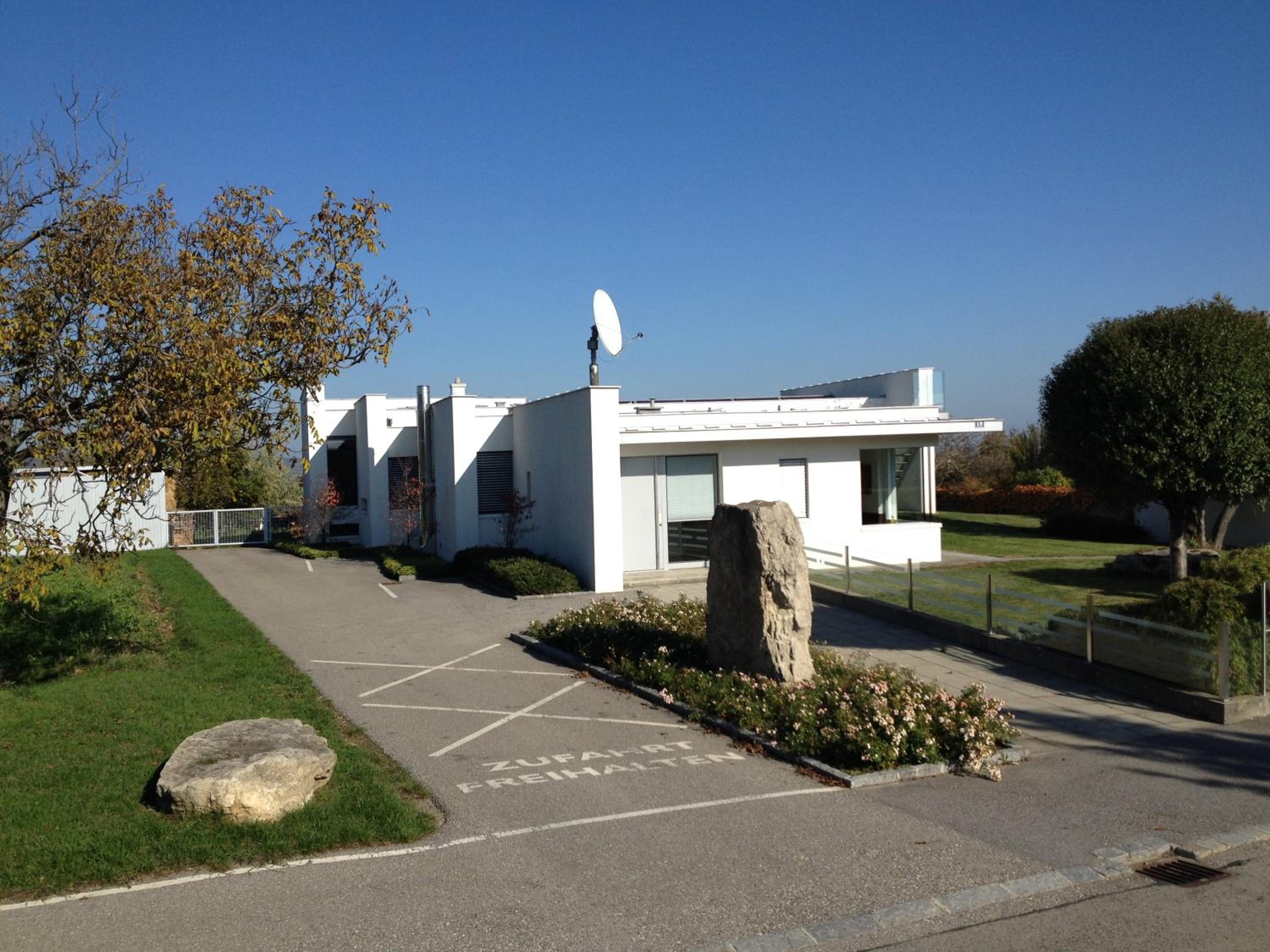 Country Lake Villa