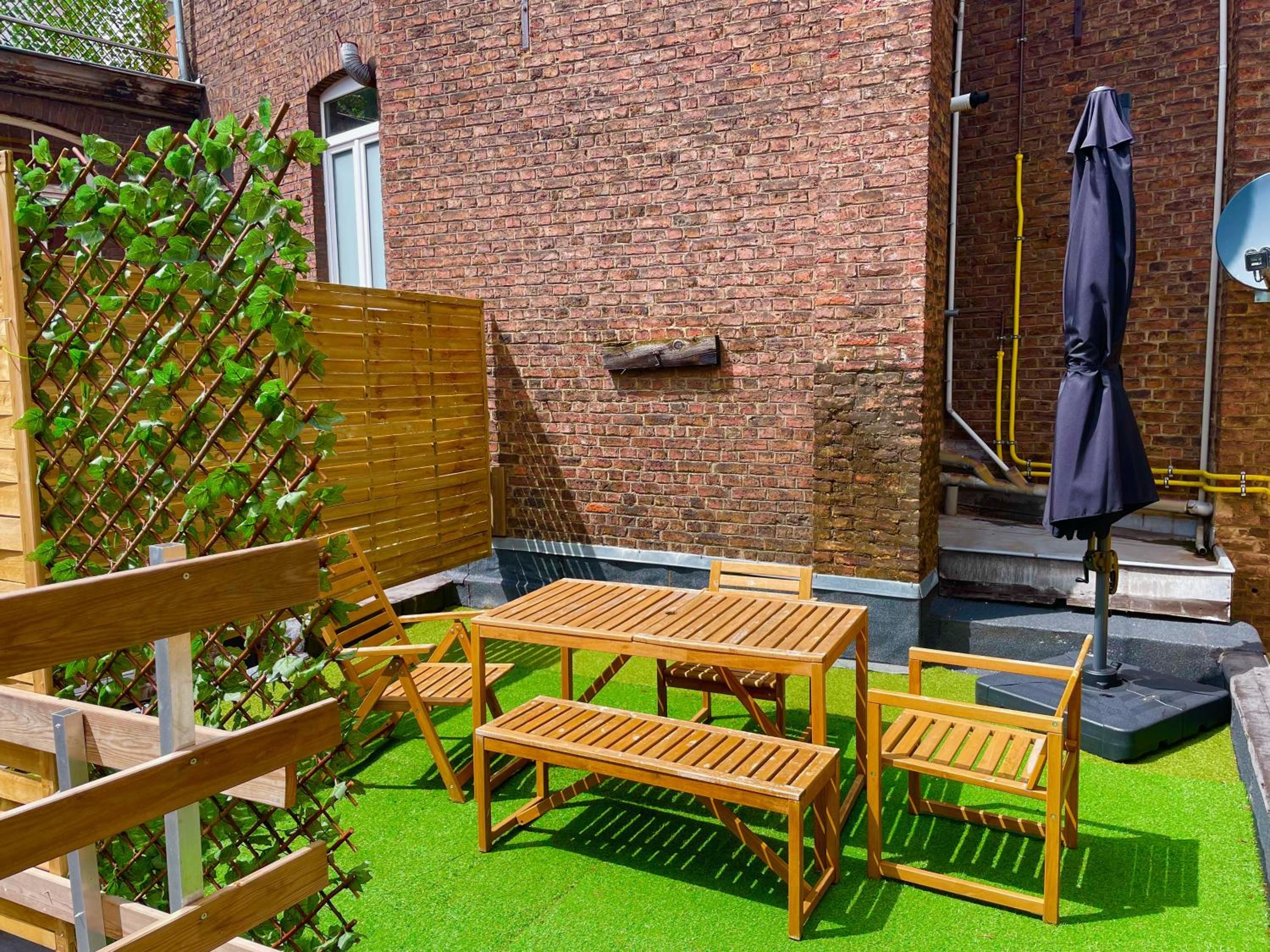 Residence Royal Sélys, City-Center - Bike Parking and Outdoor