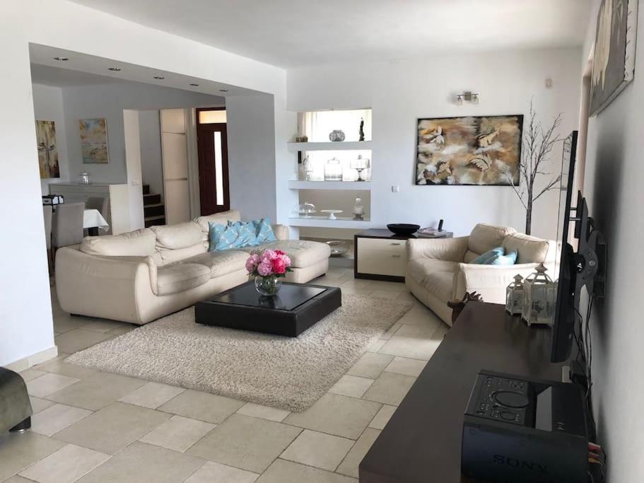 Villa Azra