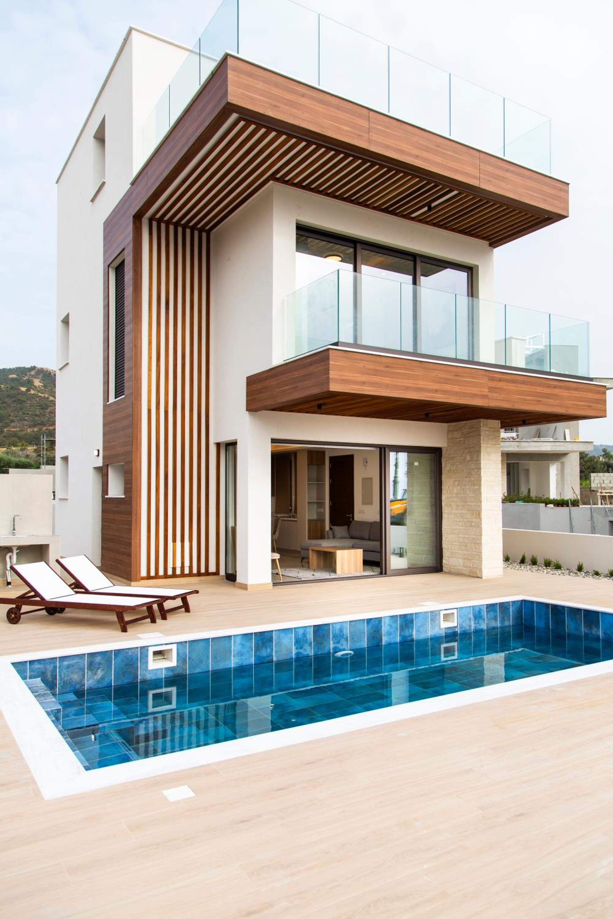 Santa Barbara Seafront villas w jacuzzi pool