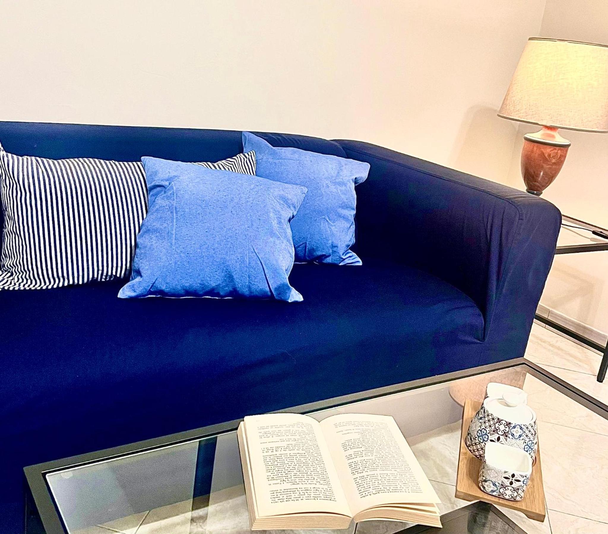 Spacious 130 sqm Luxury Apartment - 2 Bathrooms - Central Station & Old Town