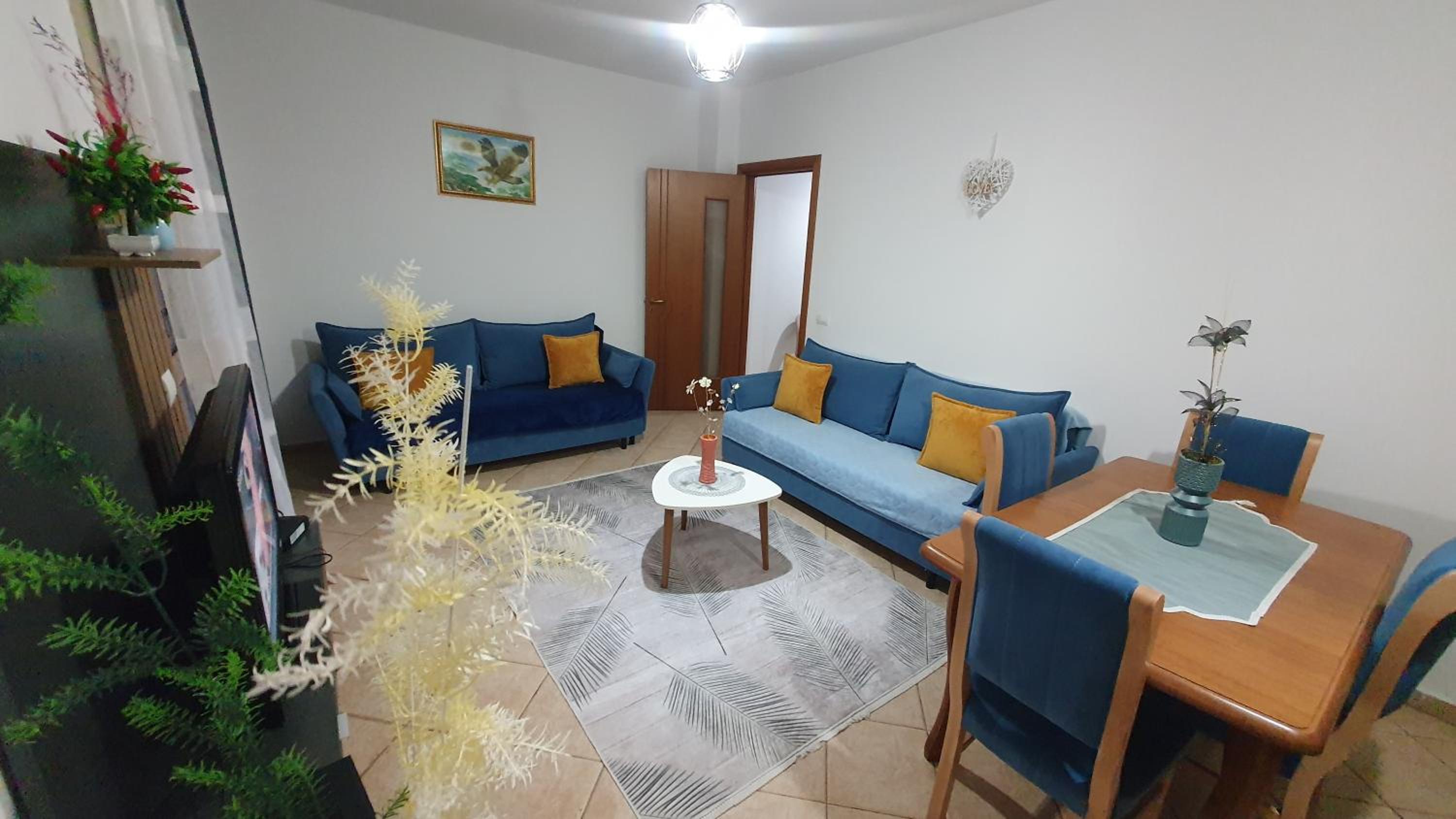 Apartment me qera Lungomare Vlore Medem1