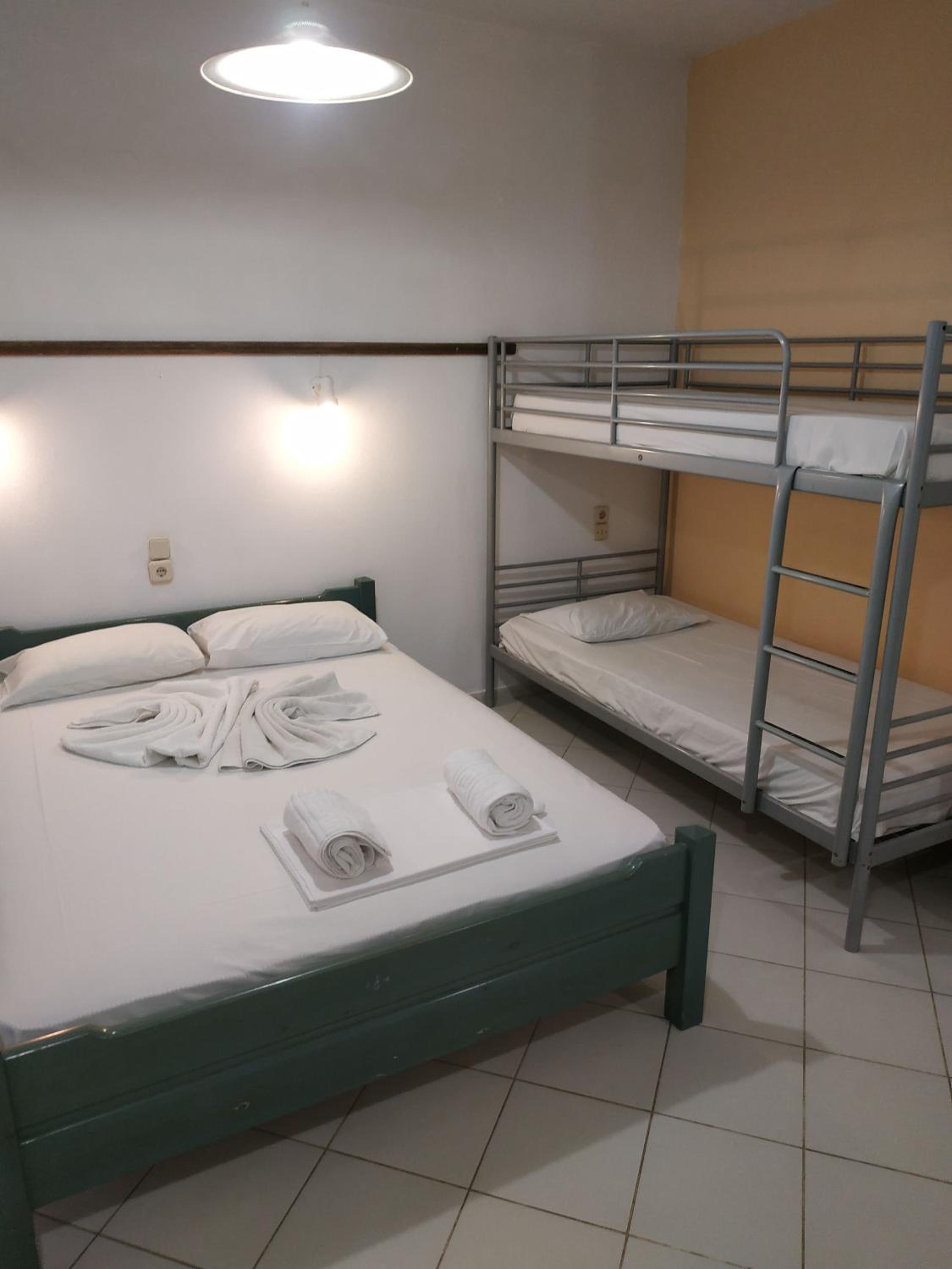 Renia Studio-apartments-studio