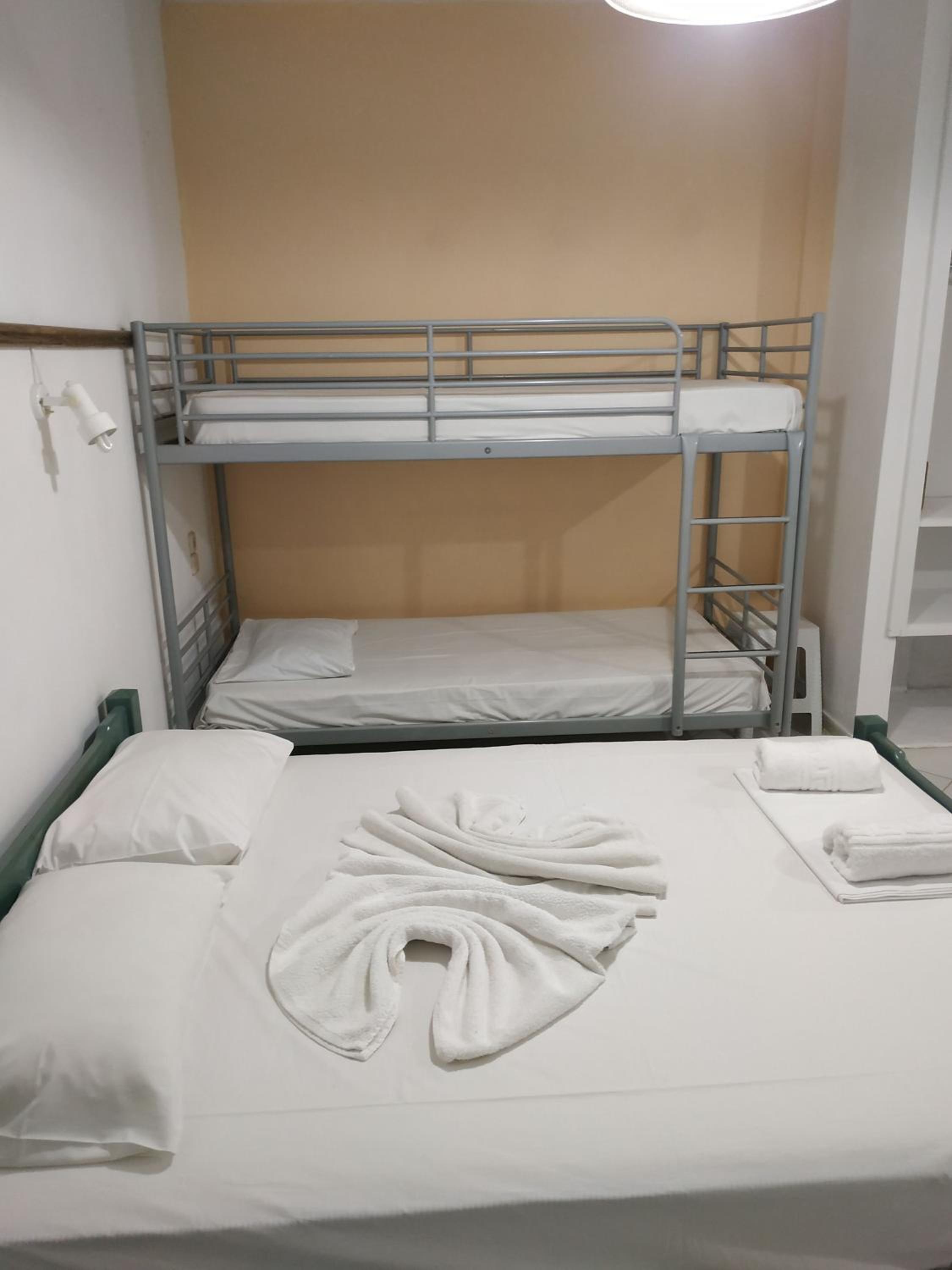 Renia Studio-apartments-studio