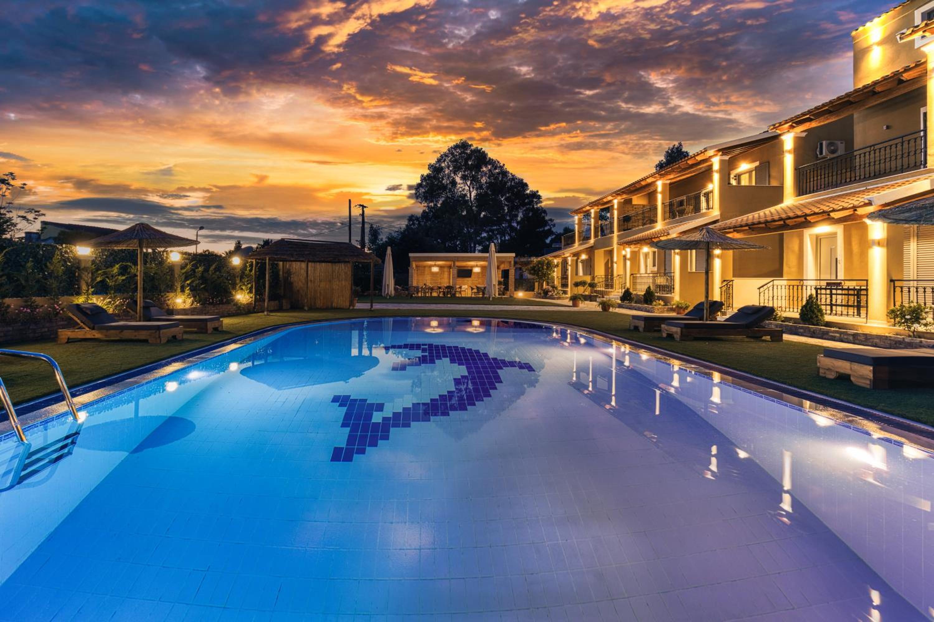Comissa Luxury Suites