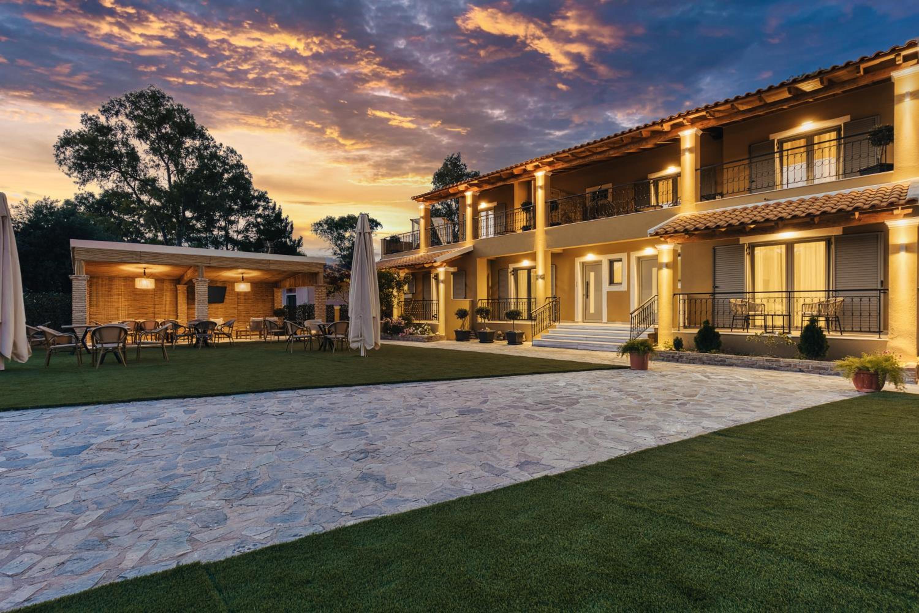 Comissa Luxury Suites