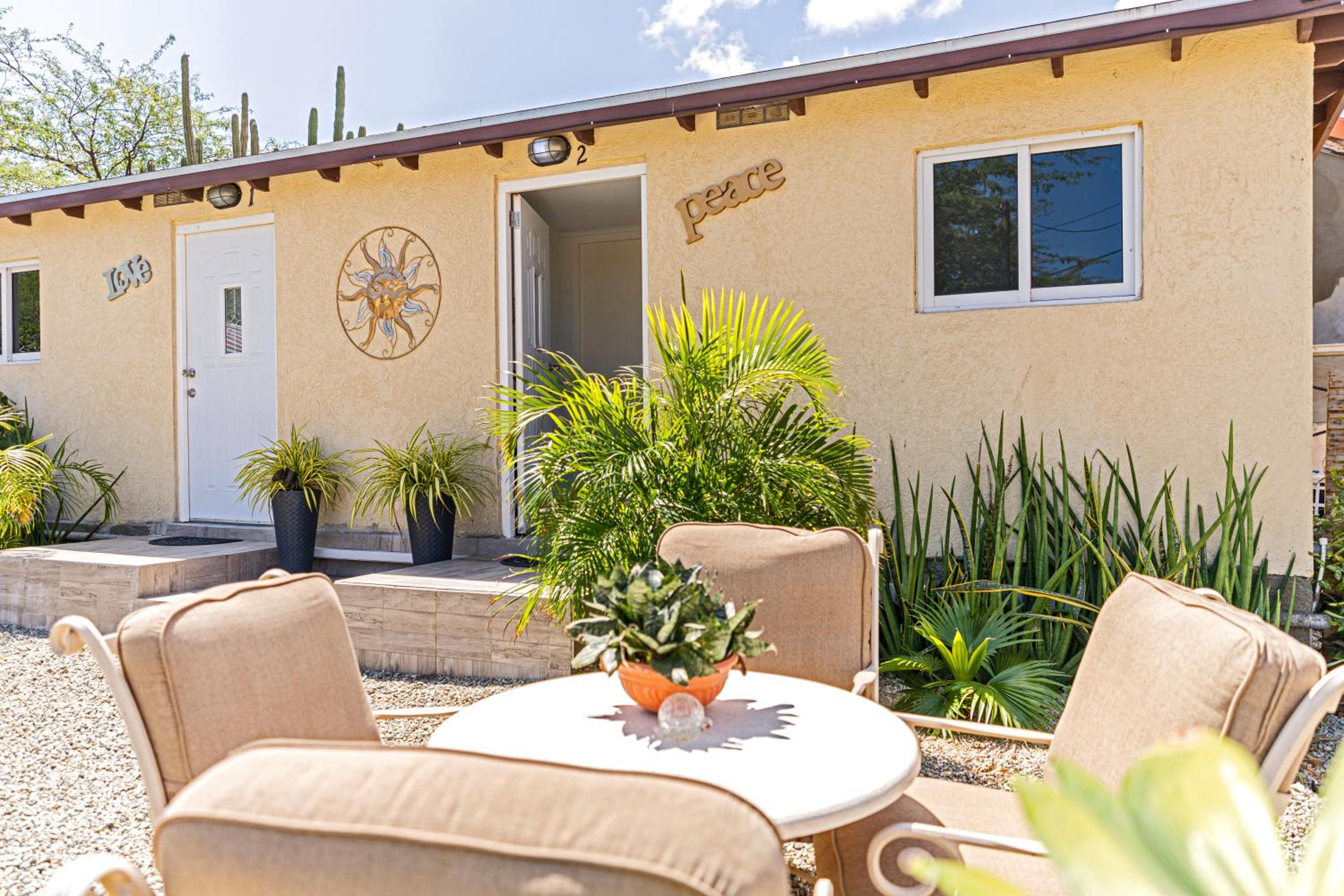 Love vacation rental aruba