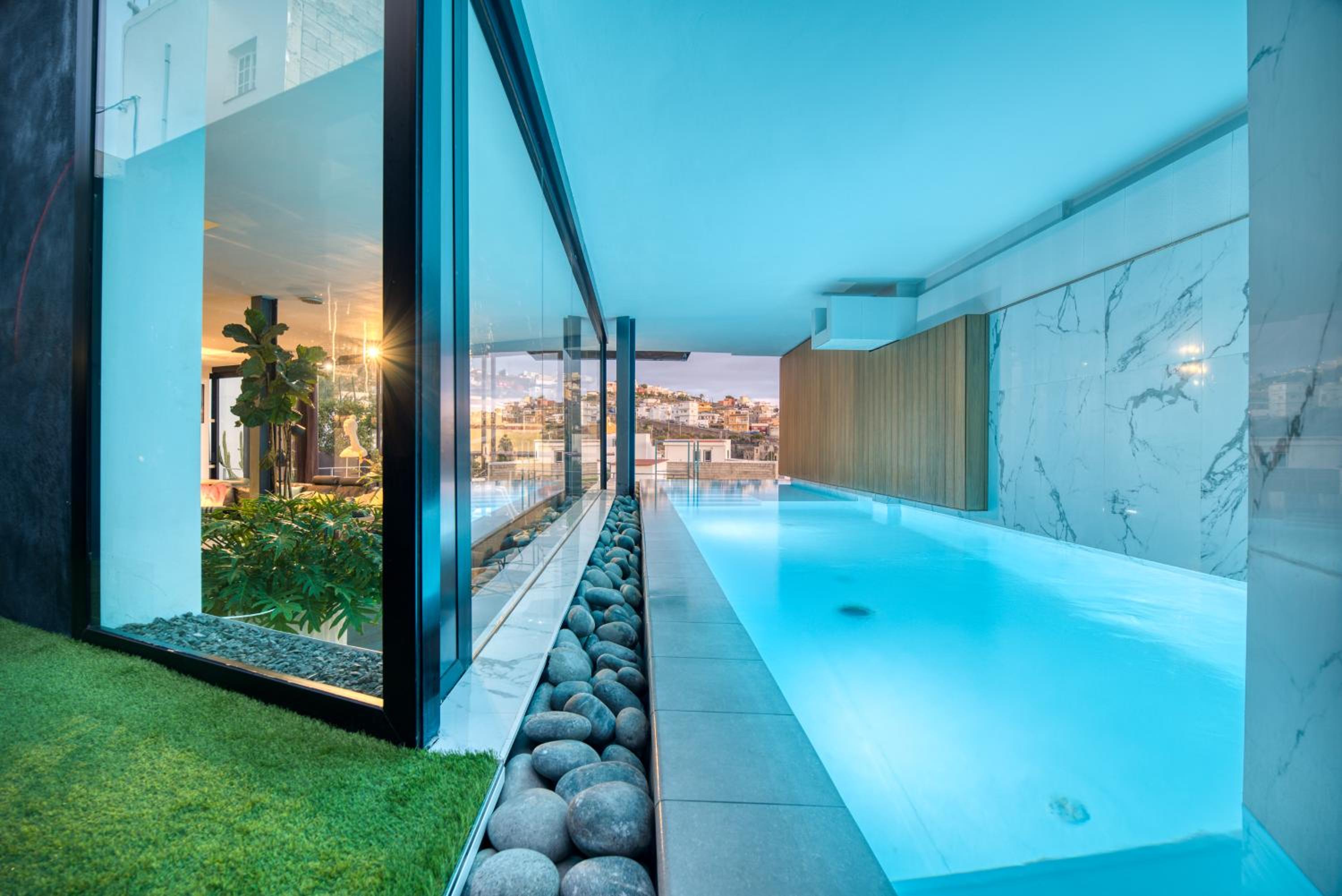 Hotel House Gallery 10 - Image 1