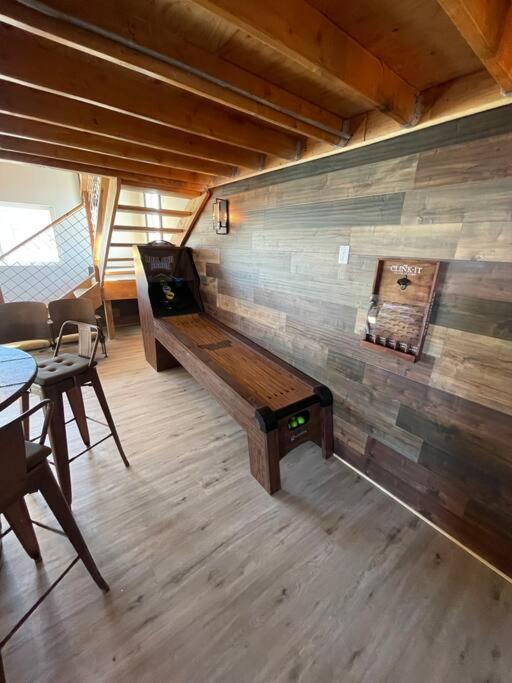 Off the Grid Family Home and Barn Sleeps 12 with Gameroom view 3