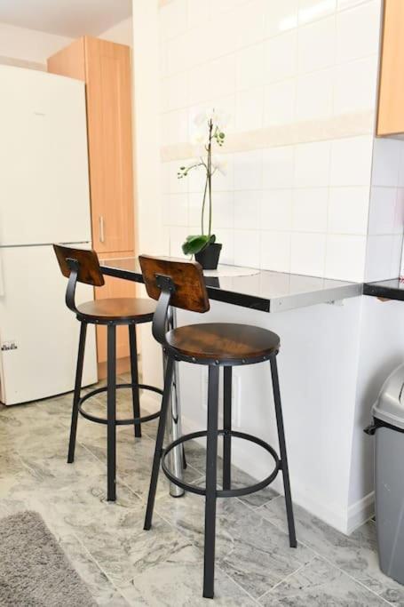 Spacious 3BR London Apartment Near Notting Hill