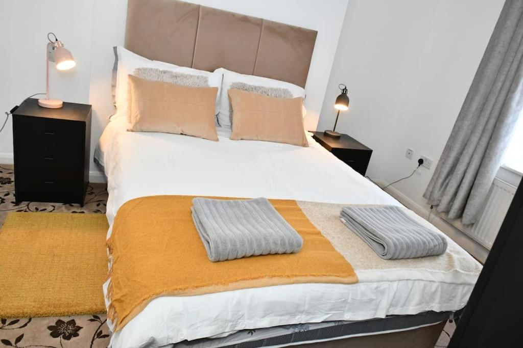 Spacious 3BR London Apartment Near Notting Hill