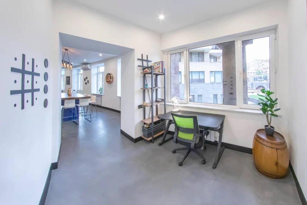 Yerevan City Center NY style Loft Apt Sleeps 8