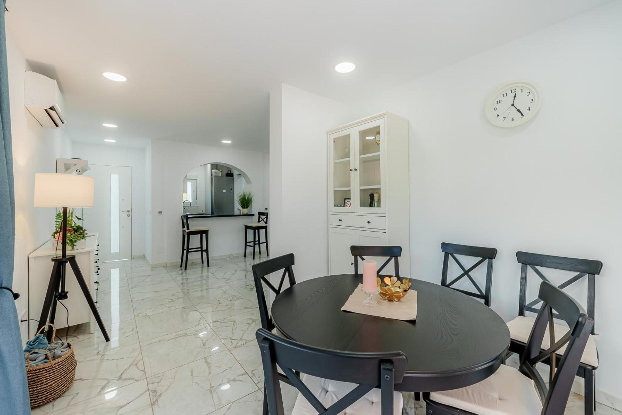 Casa Grapa in Sitio de Calahonda with heated pool