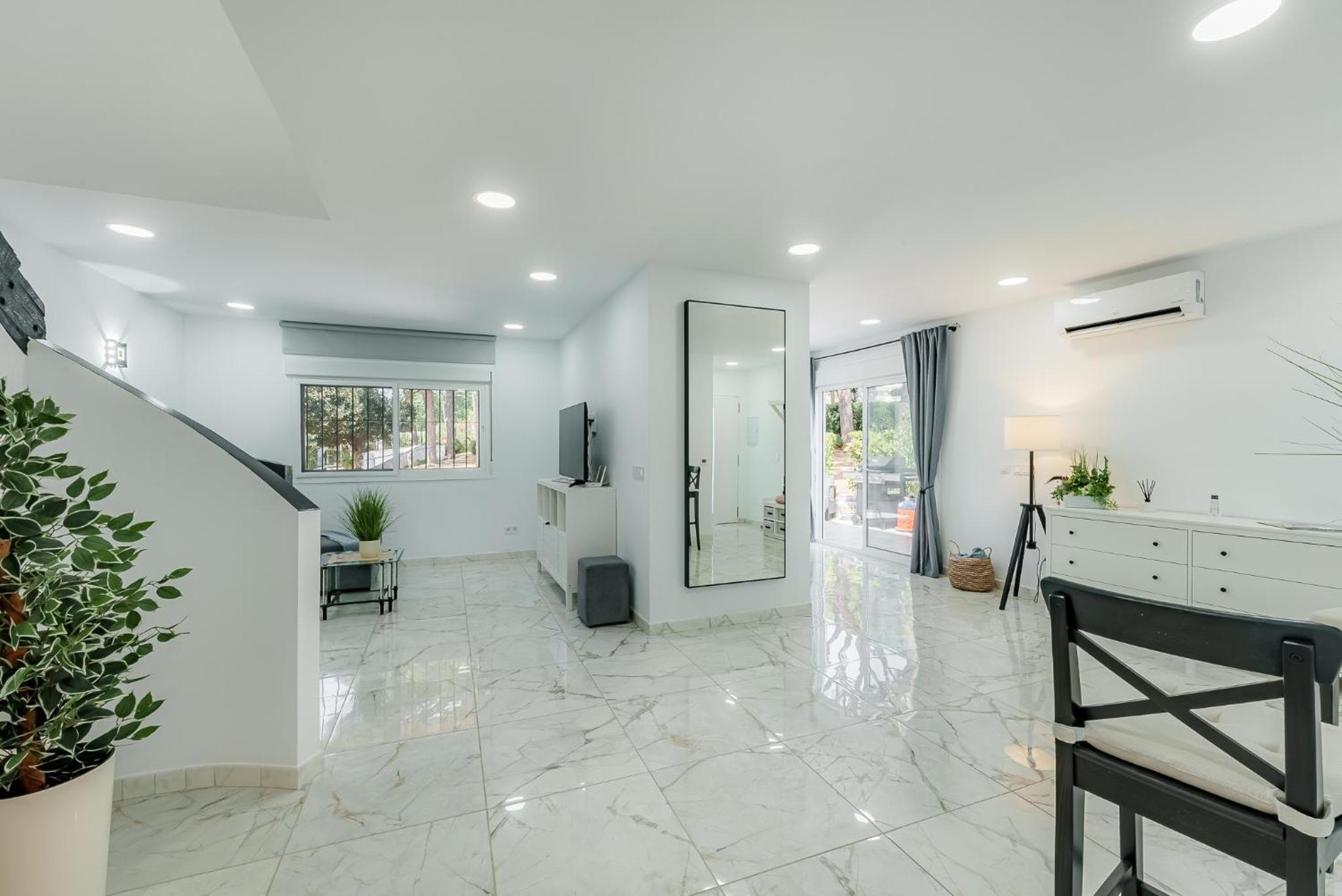 Casa Grapa in Sitio de Calahonda photo 4