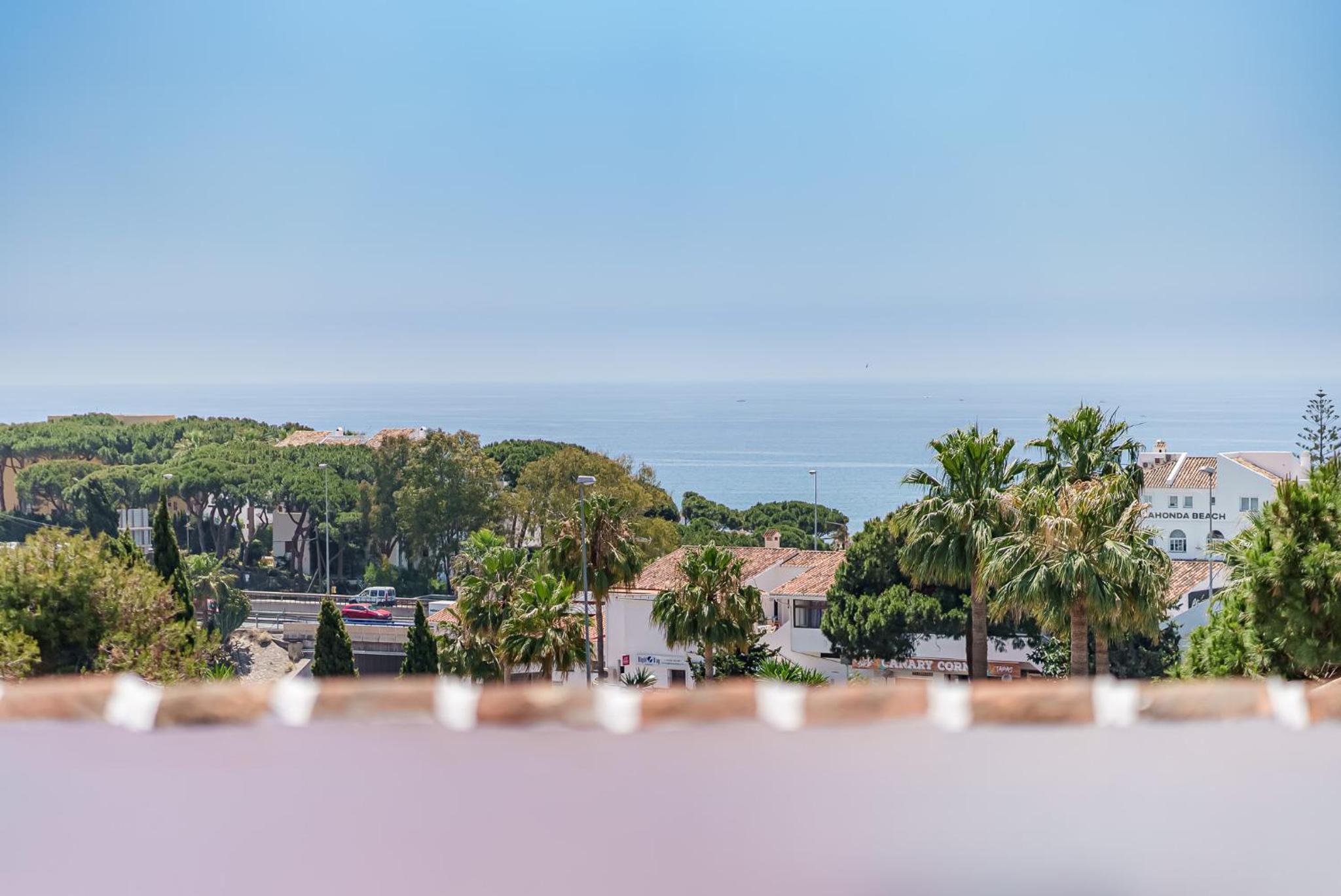 Casa Grapa in Sitio de Calahonda with heated pool
