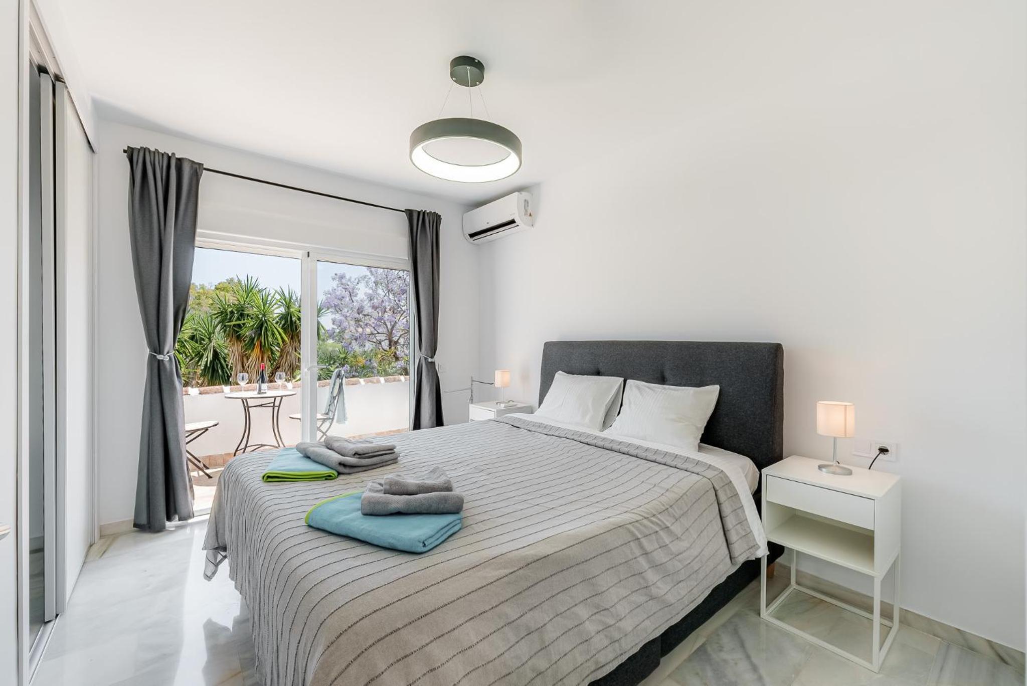 Casa Grapa in Sitio de Calahonda with heated pool