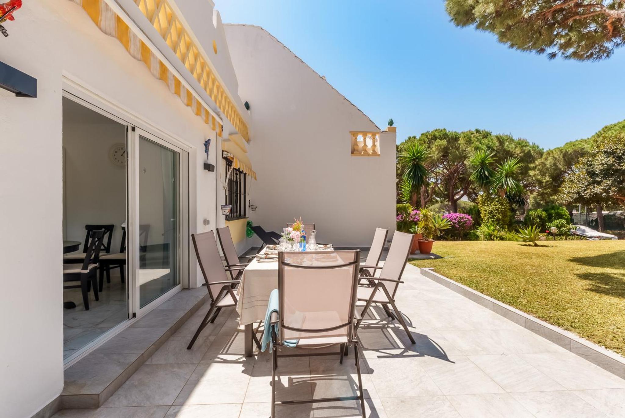 Casa Grapa in Sitio de Calahonda with heated pool