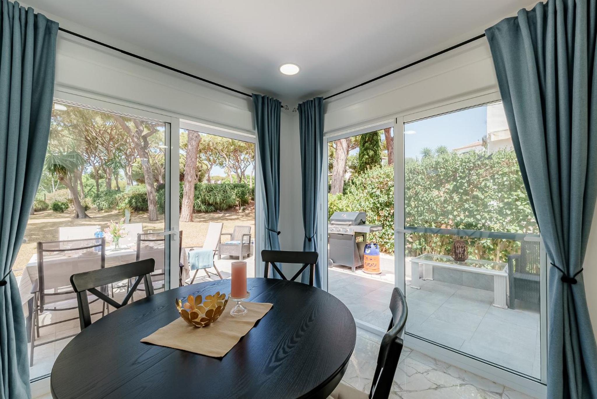 Casa Grapa in Sitio de Calahonda with heated pool
