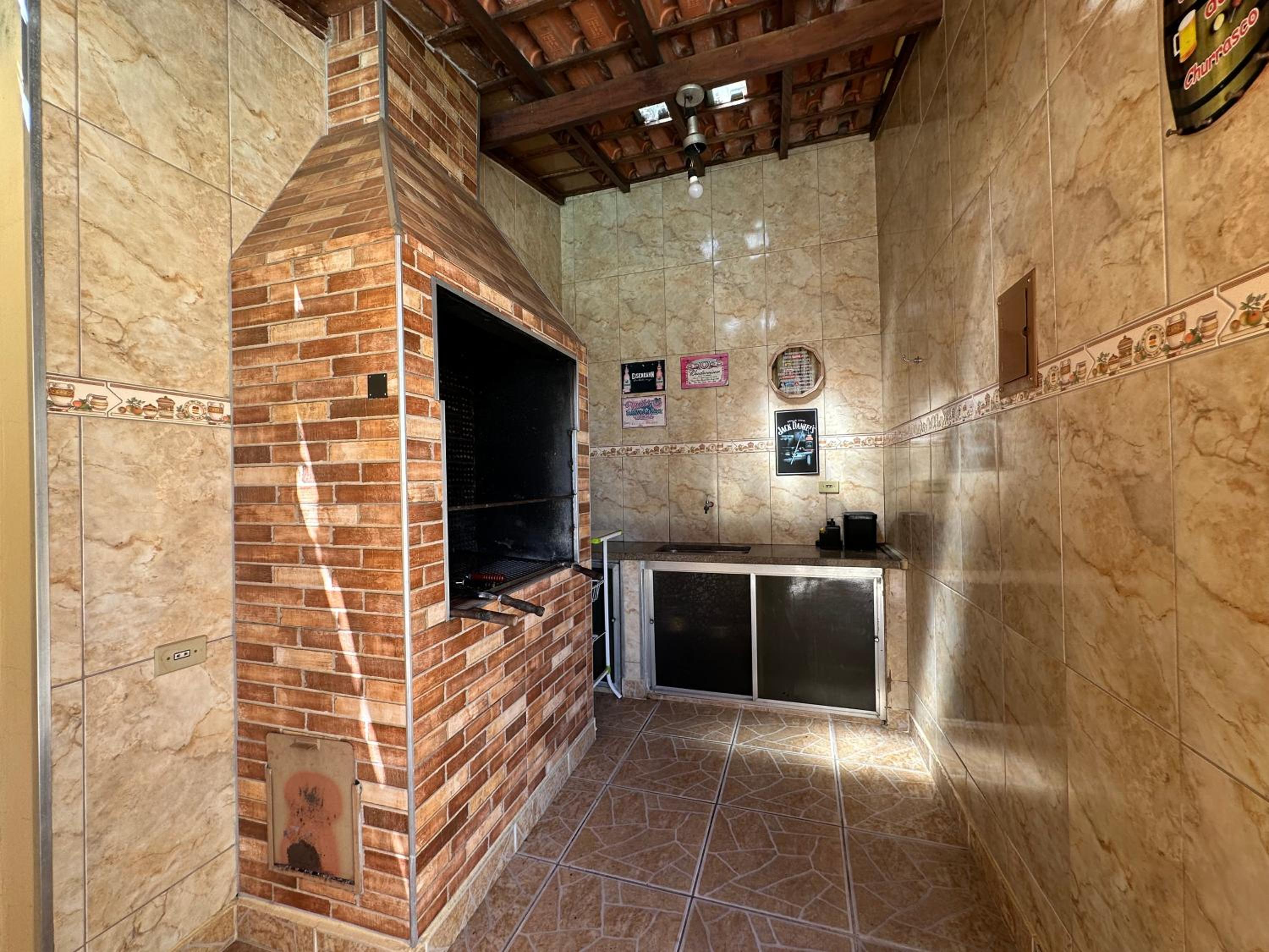 Casa com Piscina no Centro - 13 pessoas - Churrasqueira - Elegante