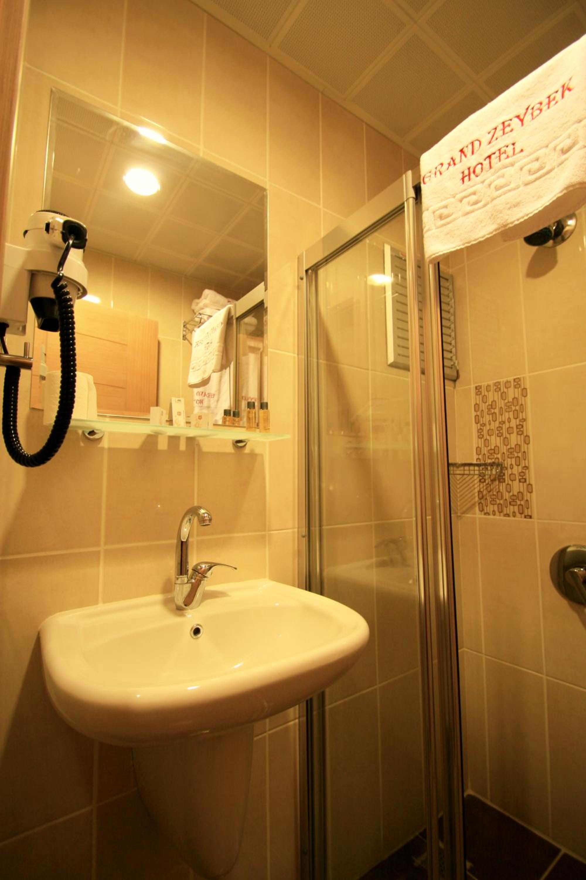 Grand Zeybek Hotel - Image 65