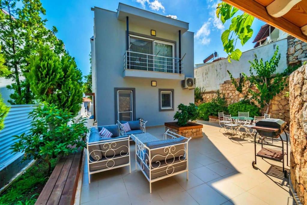 Deniz manzaralı Lara Lüks Villa view 5