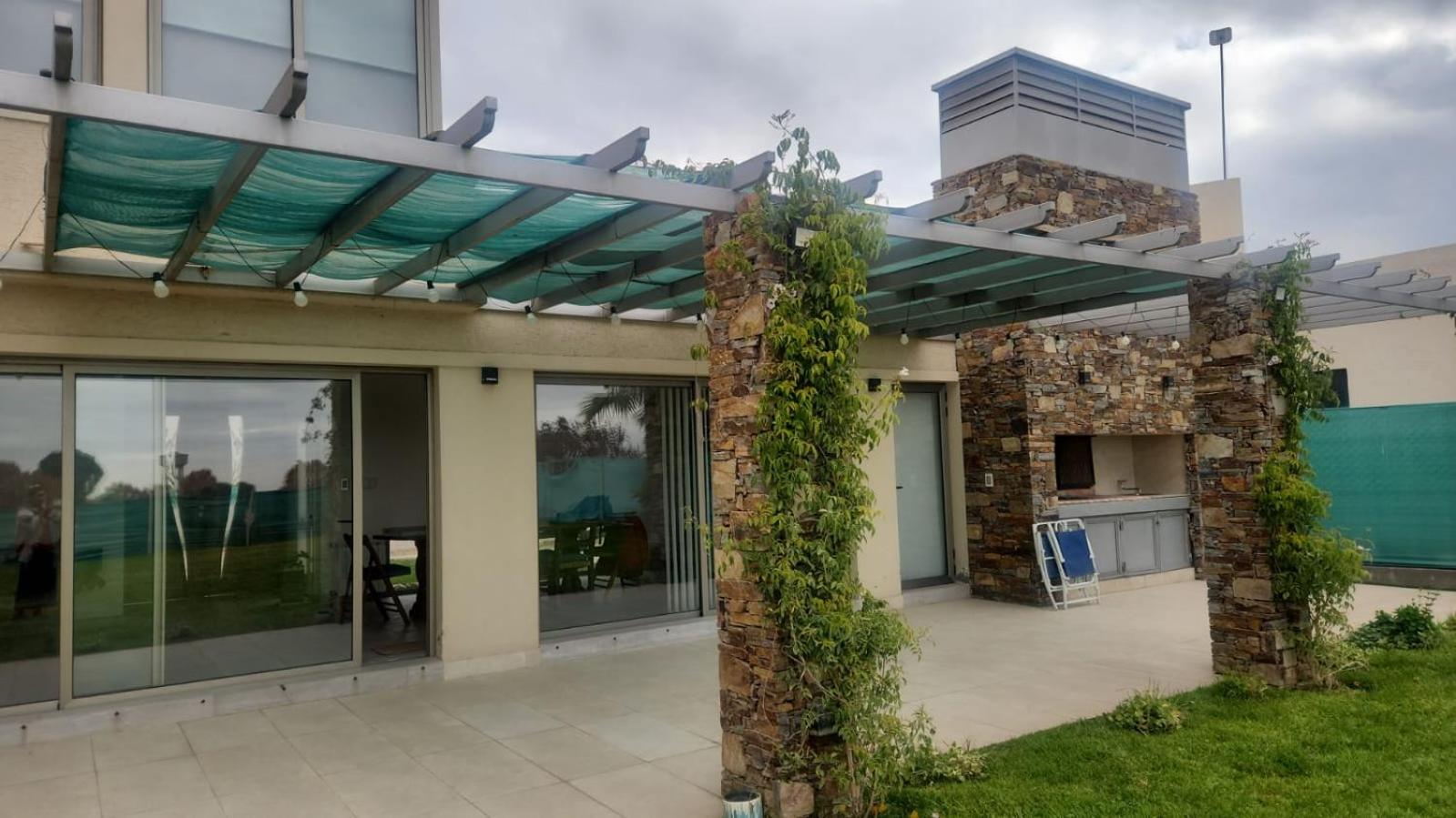 Casa En Barrio Privado
