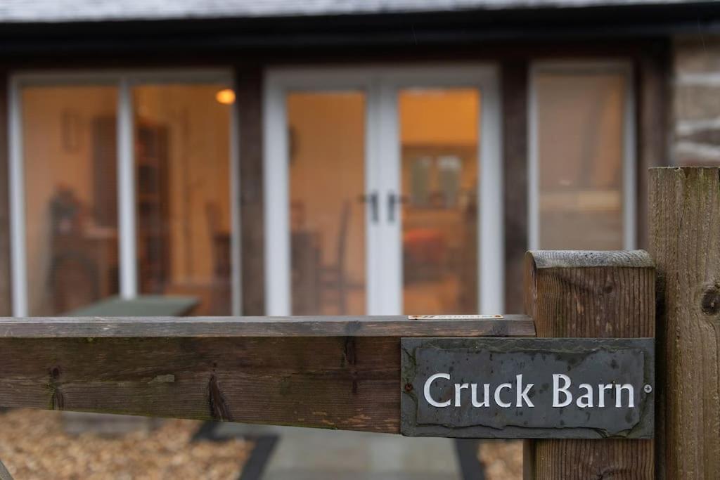 CRUCK BARN - Beautiful Renovated Barn within the Countryside view 4
