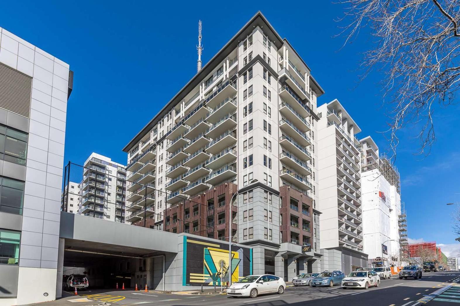 CBD Studio Getaway view 3