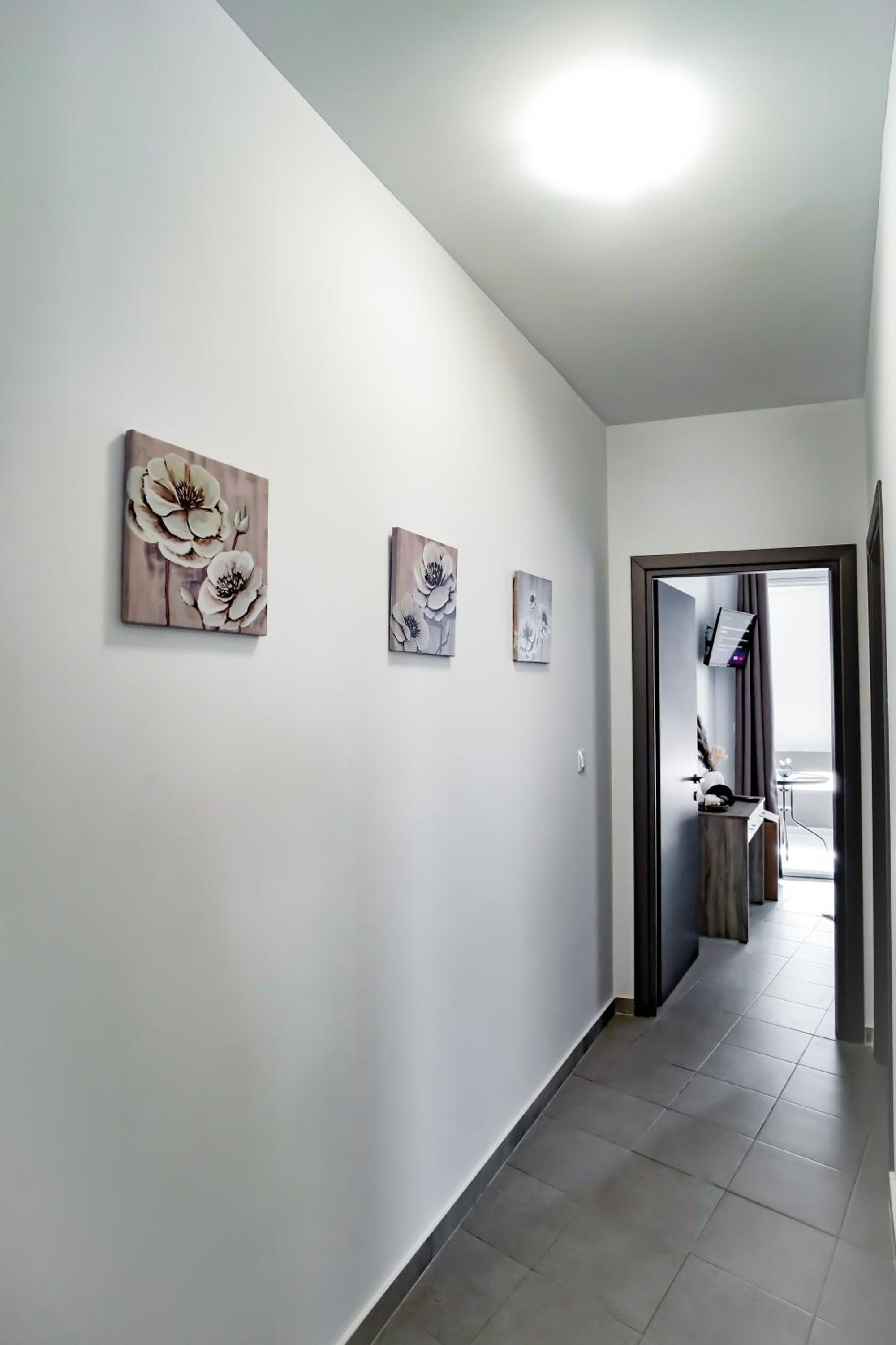 Maquestas Modern Apartments photo 5