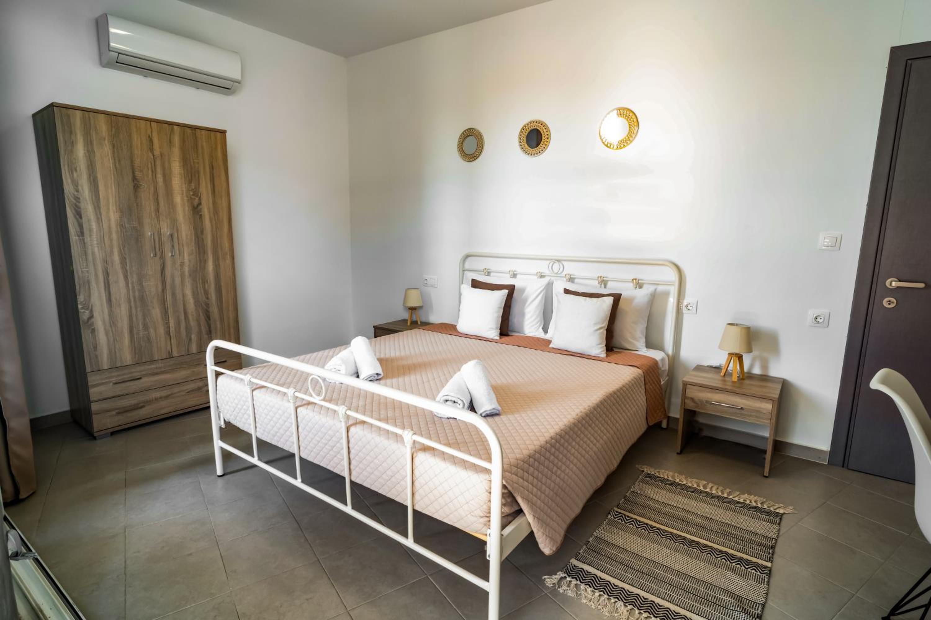 Maquestas Modern Apartments photo 4