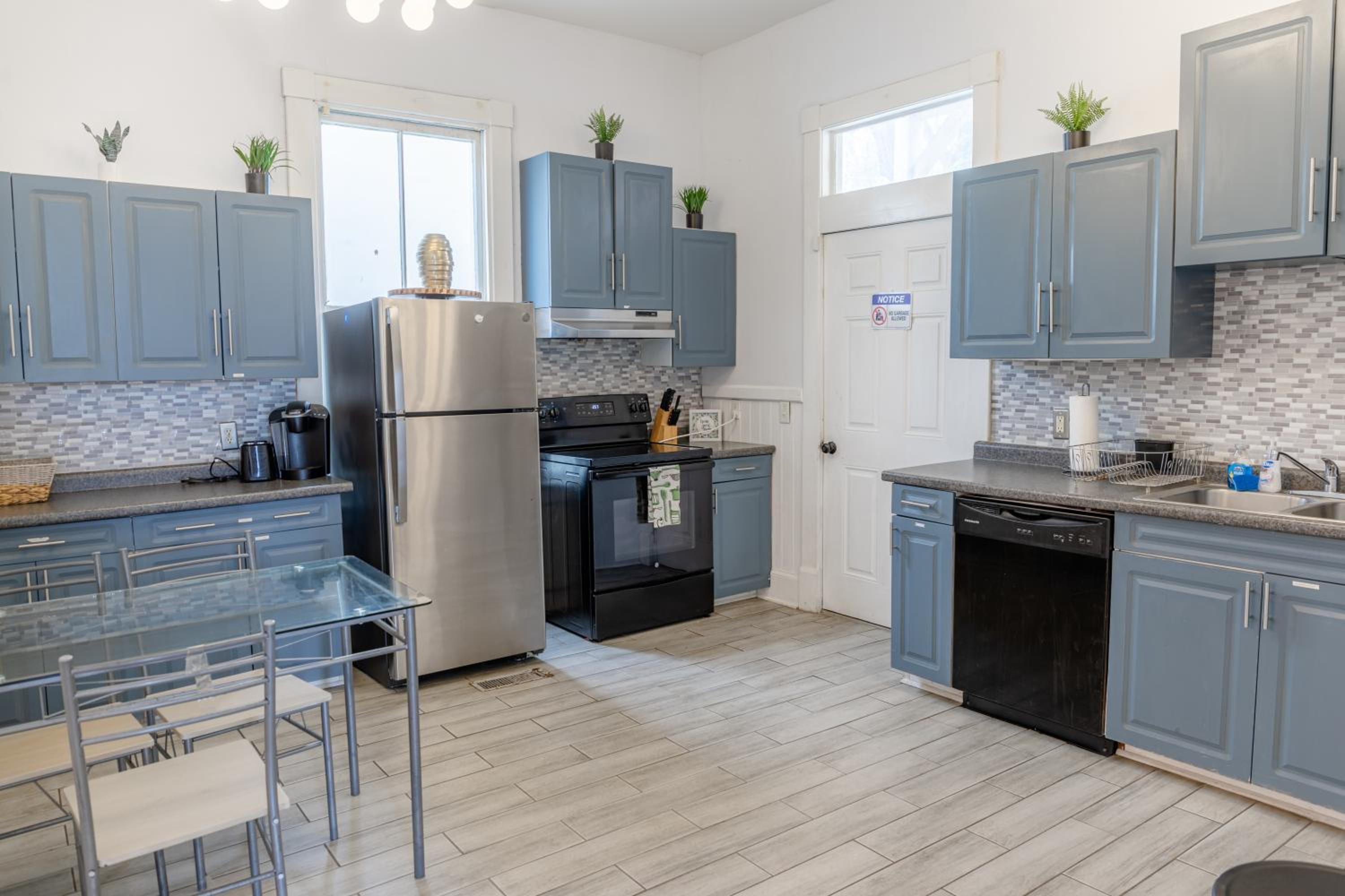 Charming Apartment in the Heart of Savannah 2 view 2
